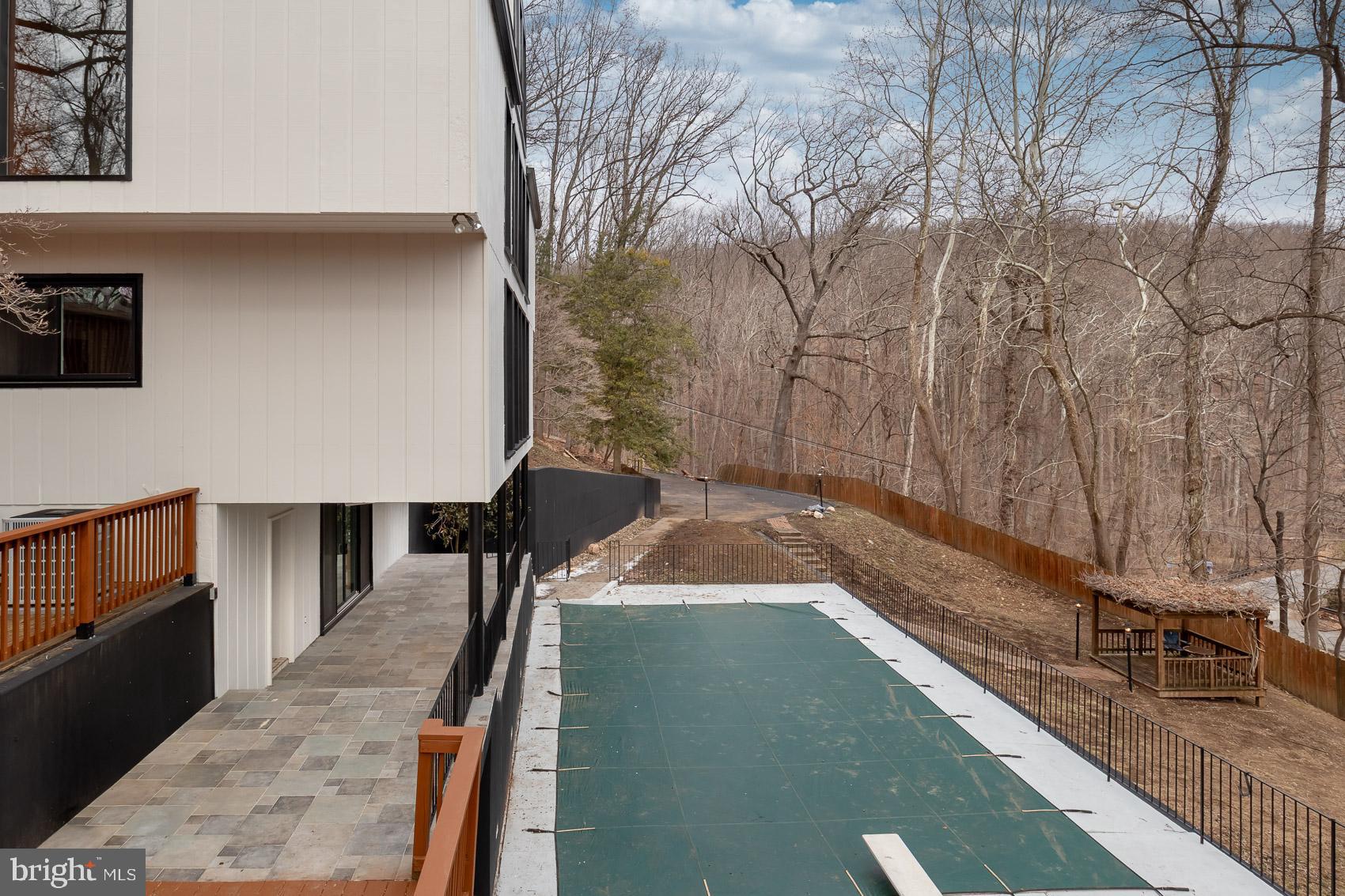 IVY HILL - Residential