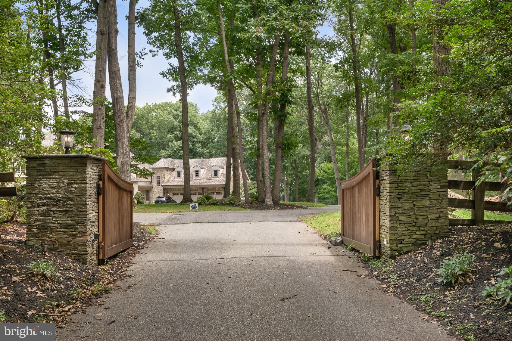 903 IVY HILL ROAD