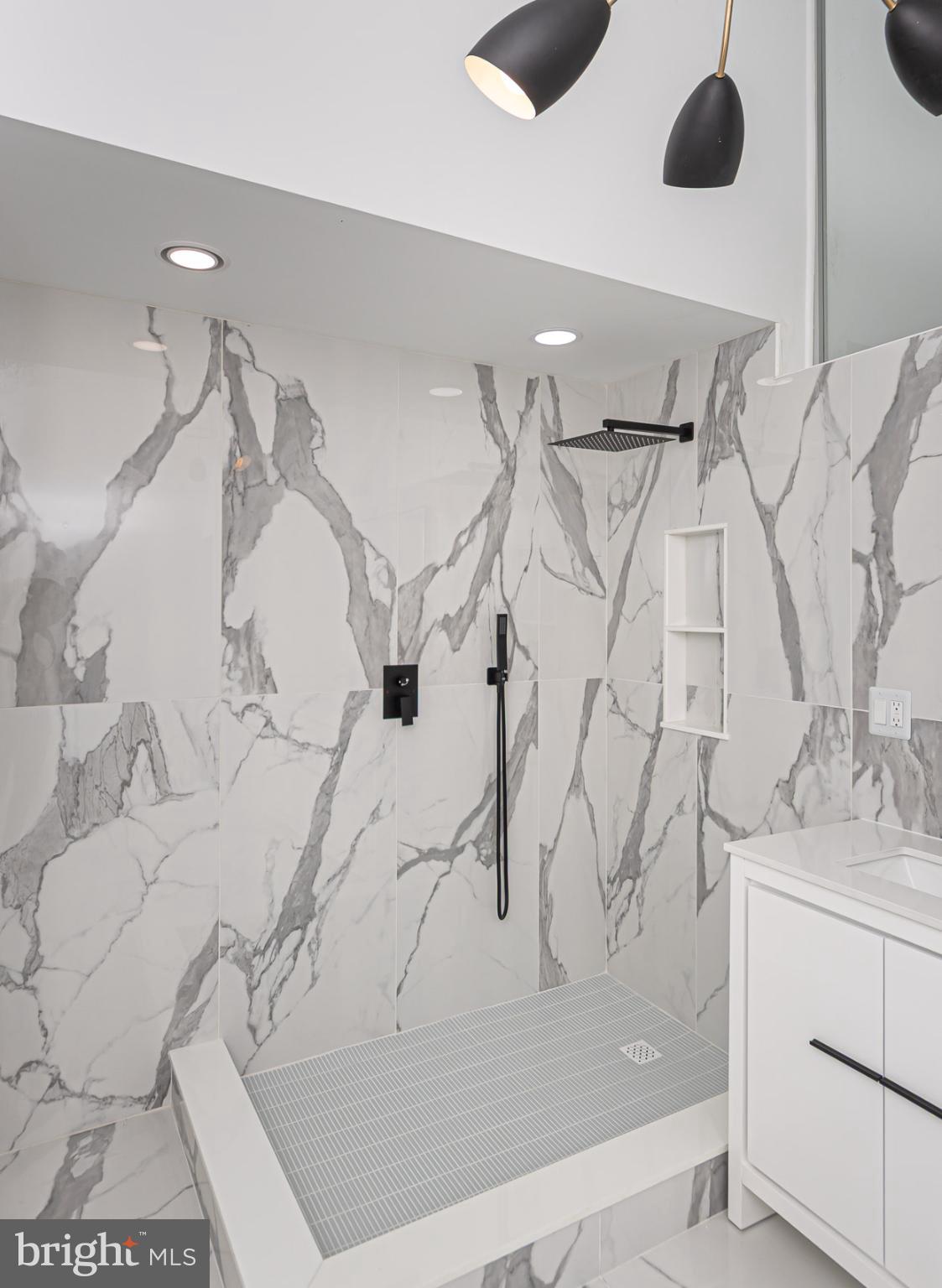 IVY HILL - Residential