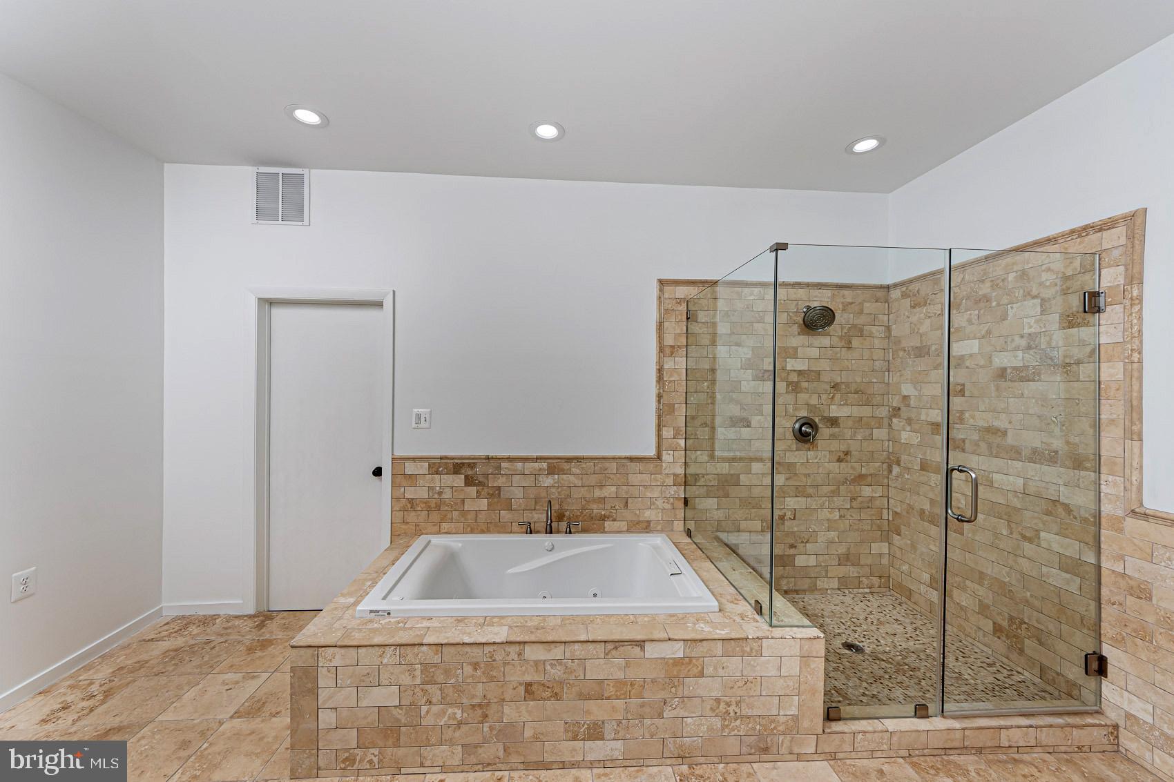 IVY HILL - Residential