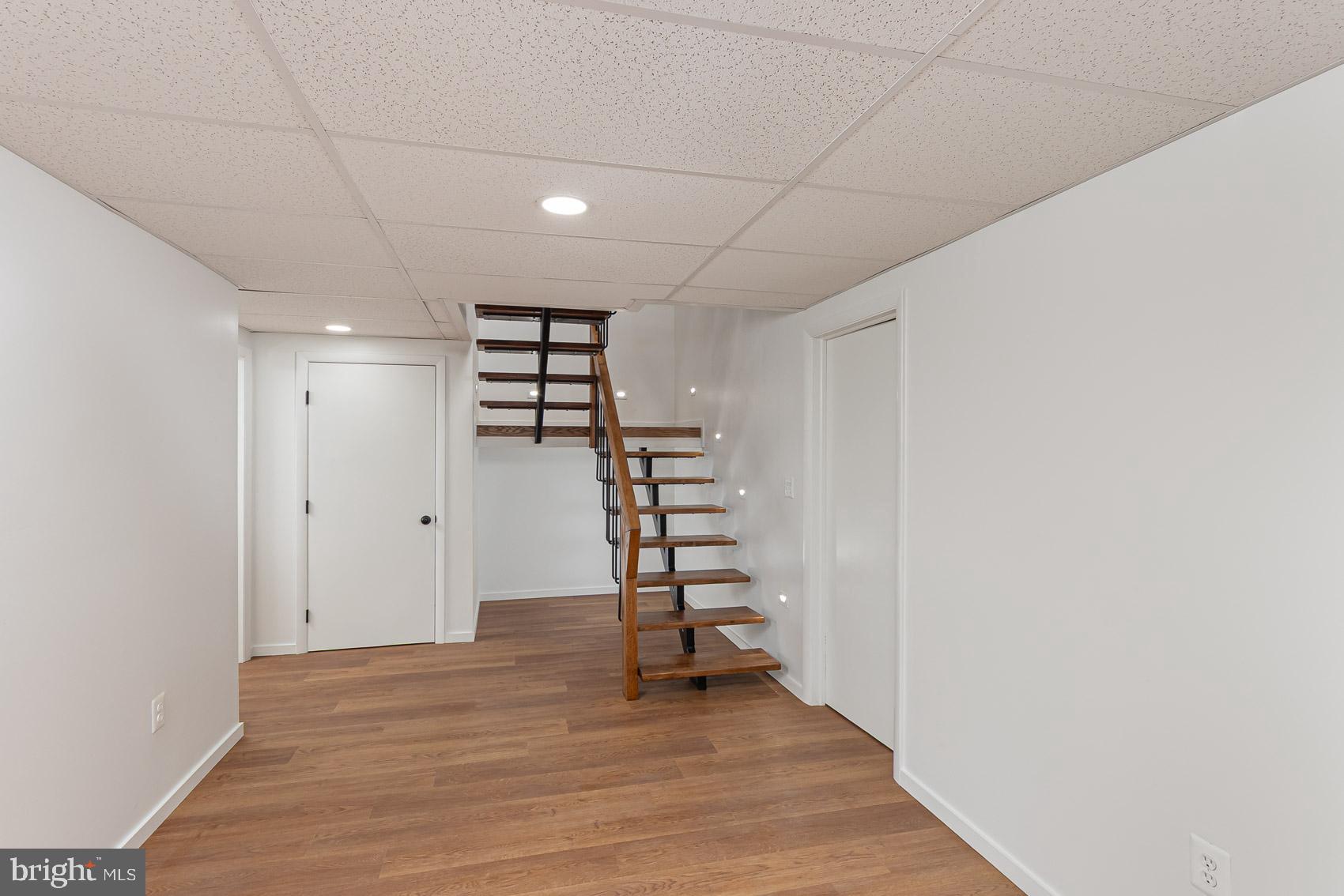 IVY HILL - Residential