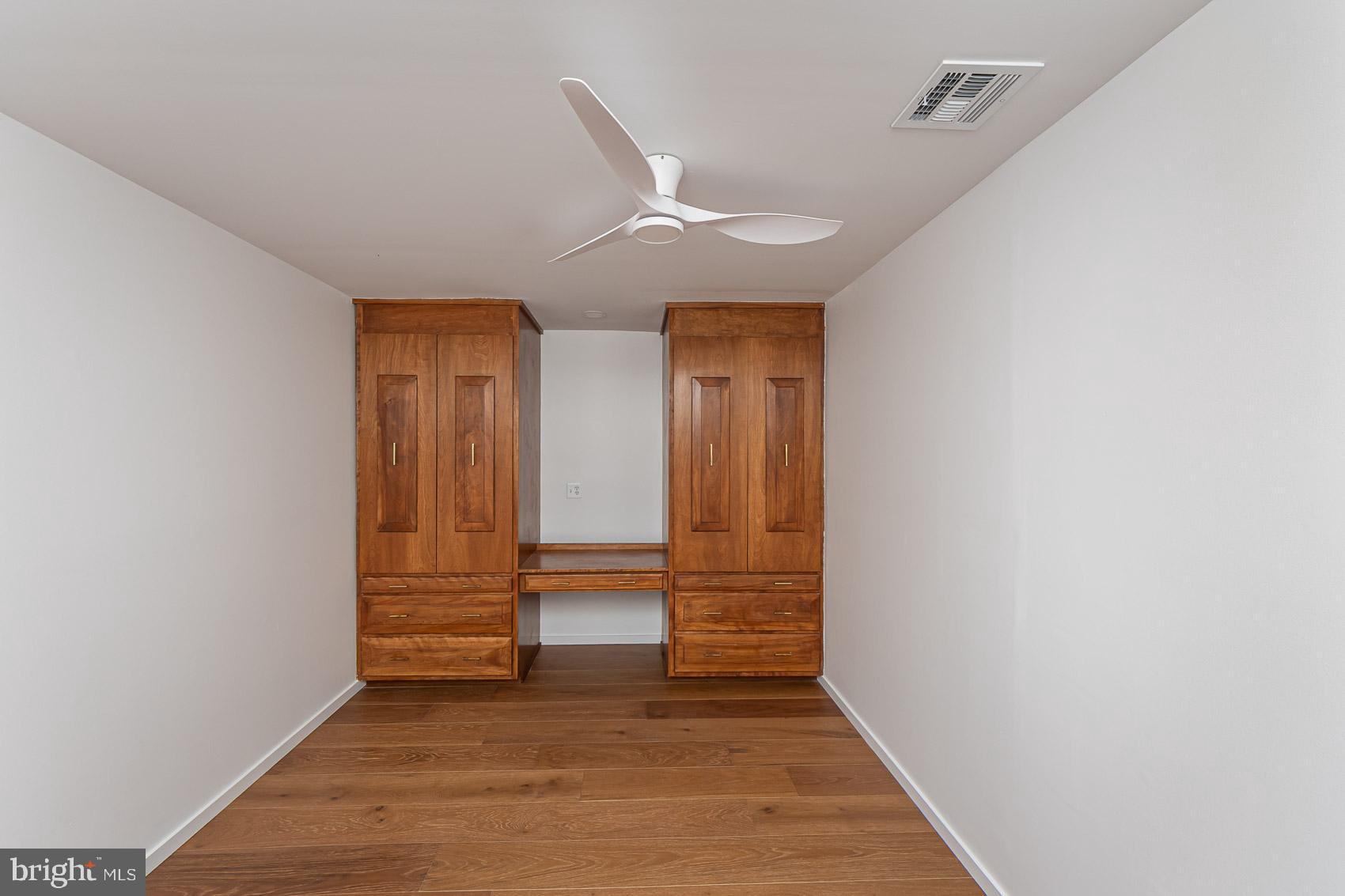 IVY HILL - Residential