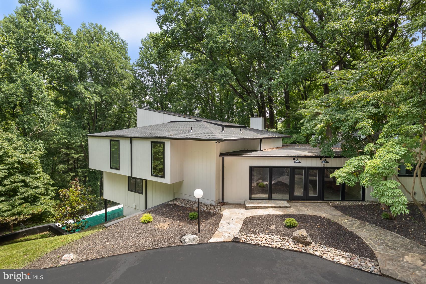 903 IVY HILL ROAD