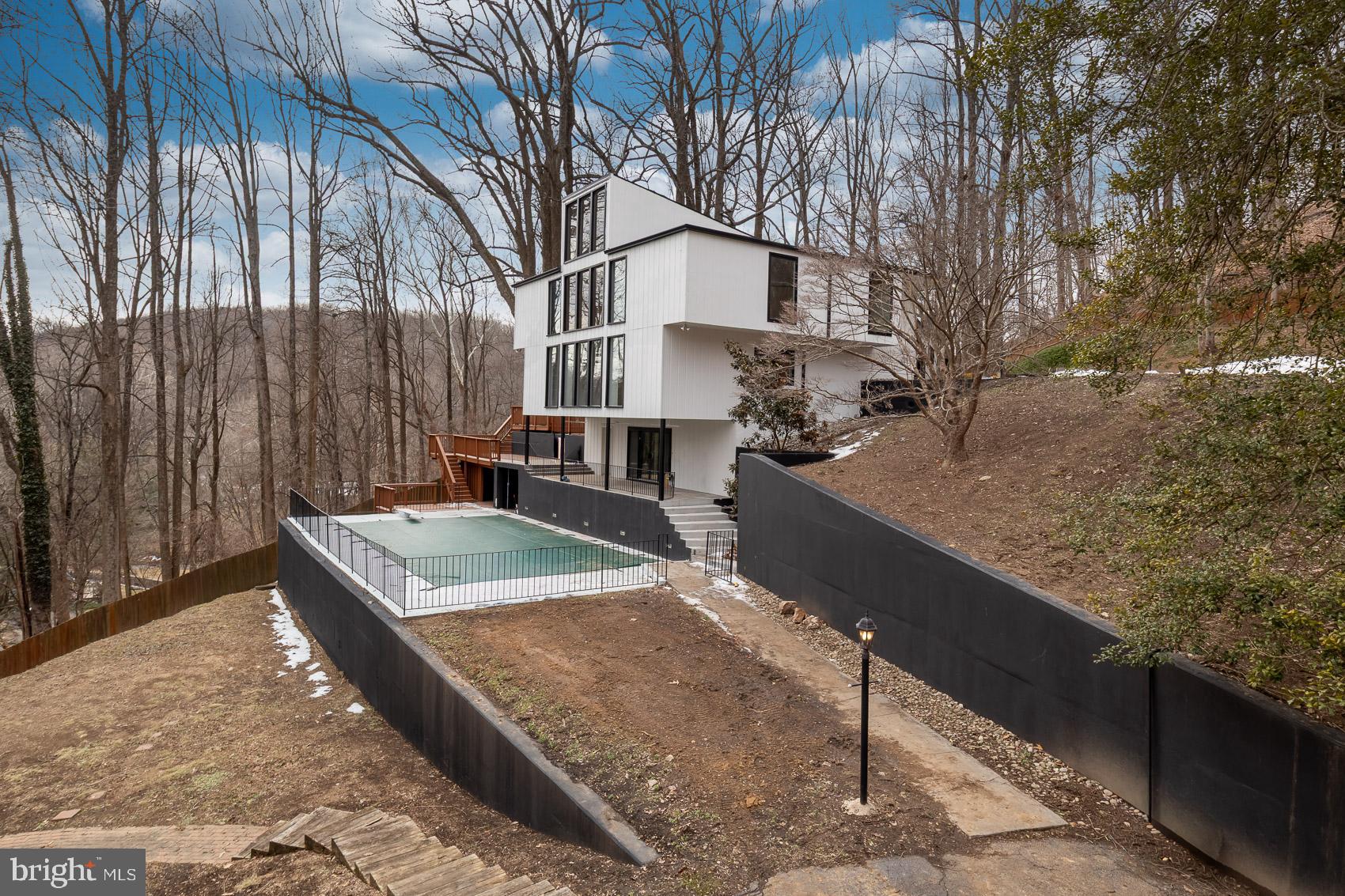 IVY HILL - Residential