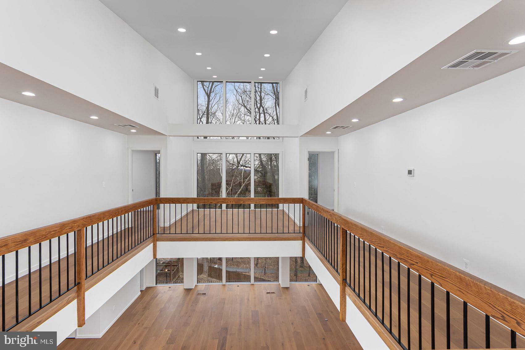 IVY HILL - Residential