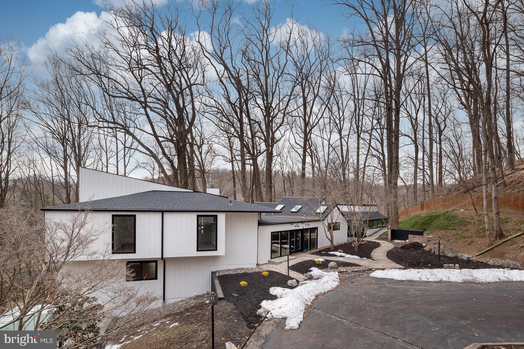 IVY HILL - Residential