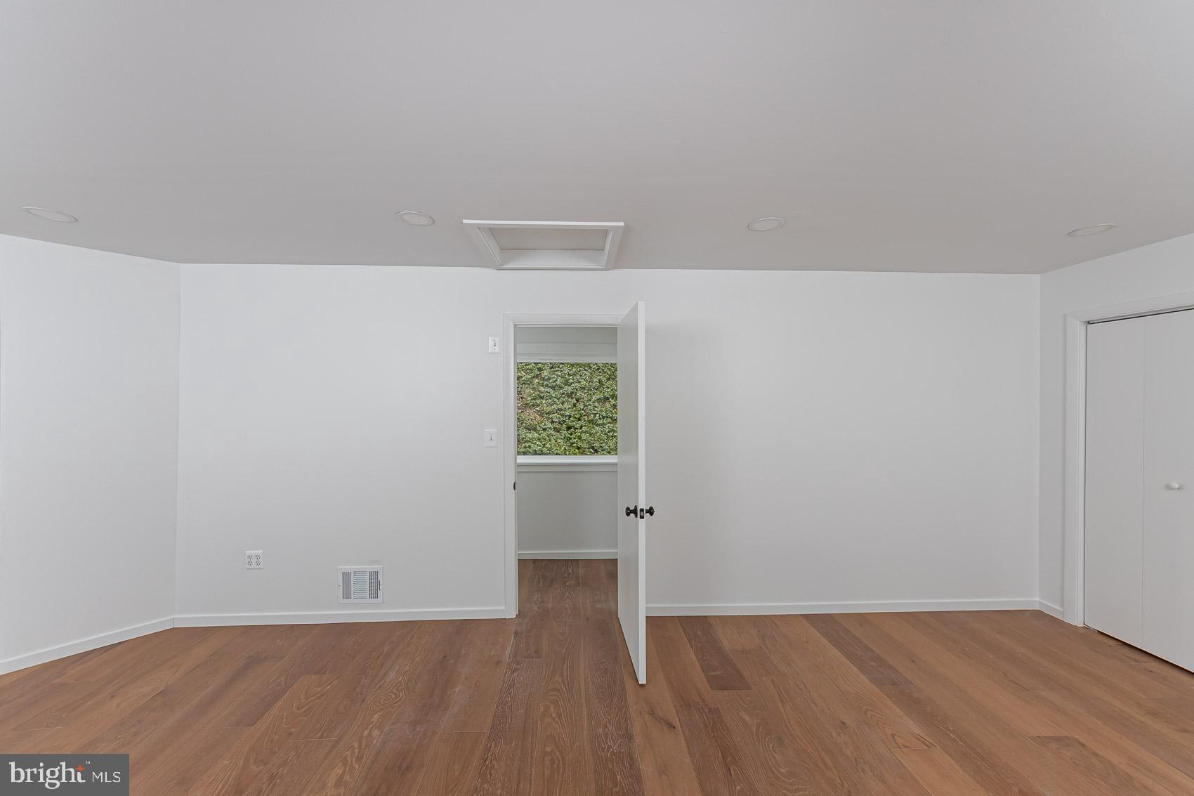 IVY HILL - Residential