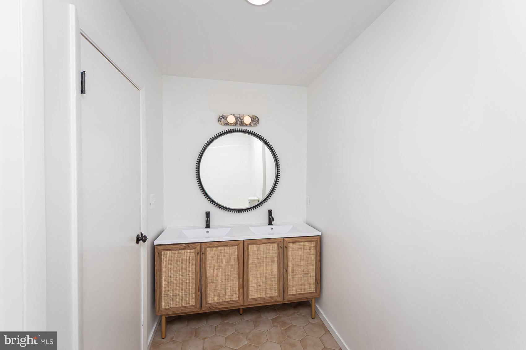 IVY HILL - Residential