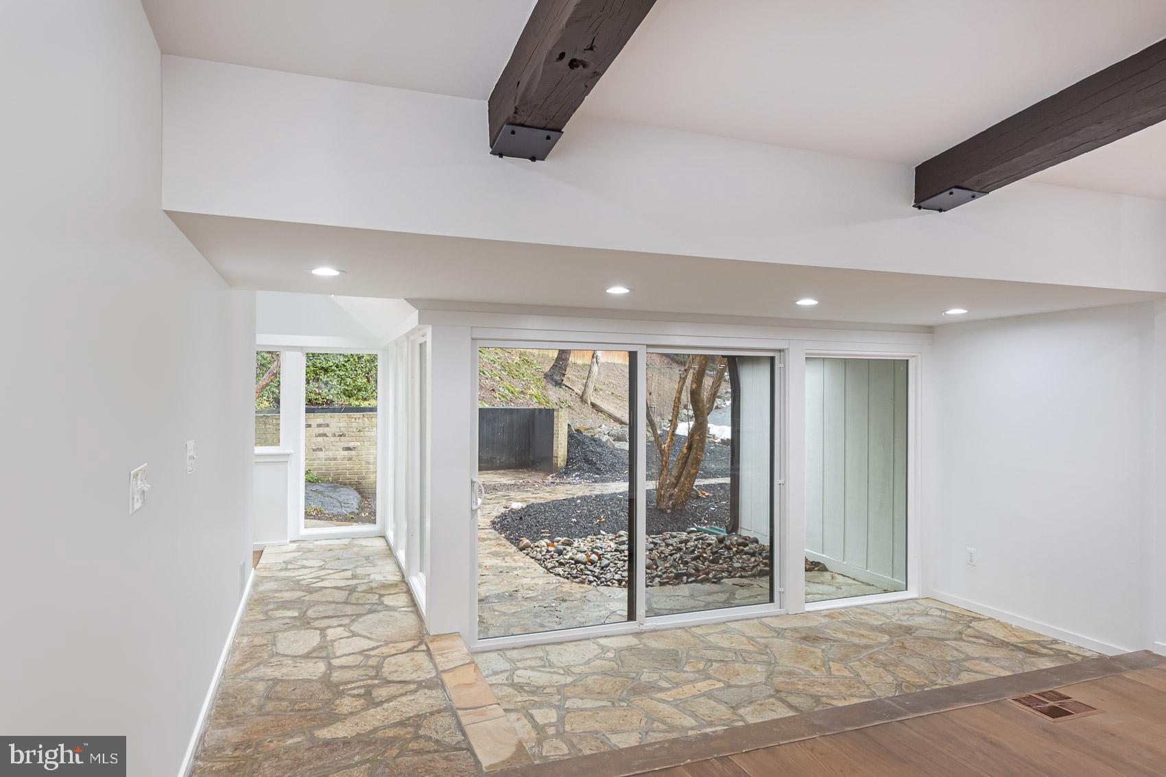 IVY HILL - Residential