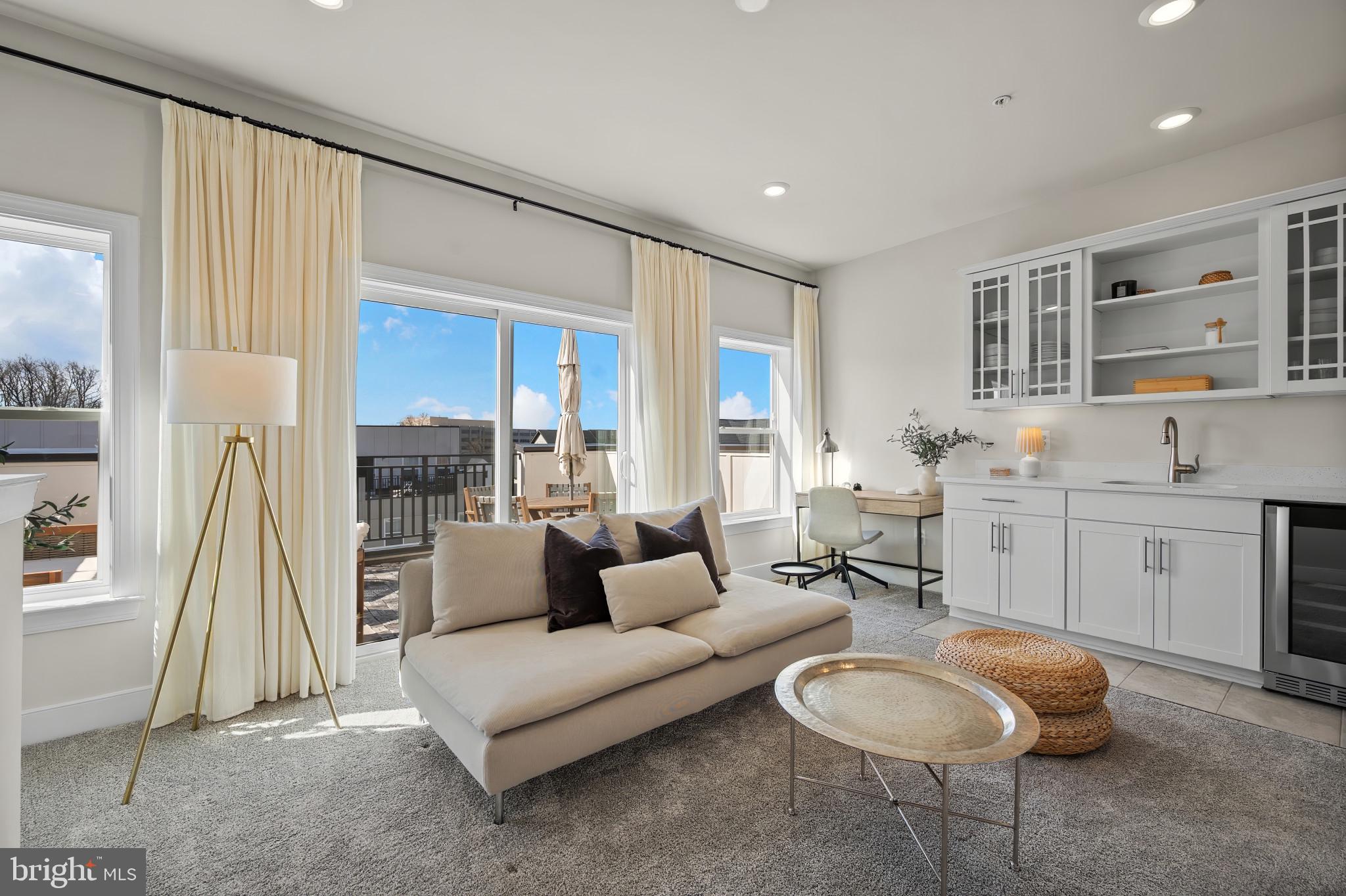 CROWN FARM - Residential