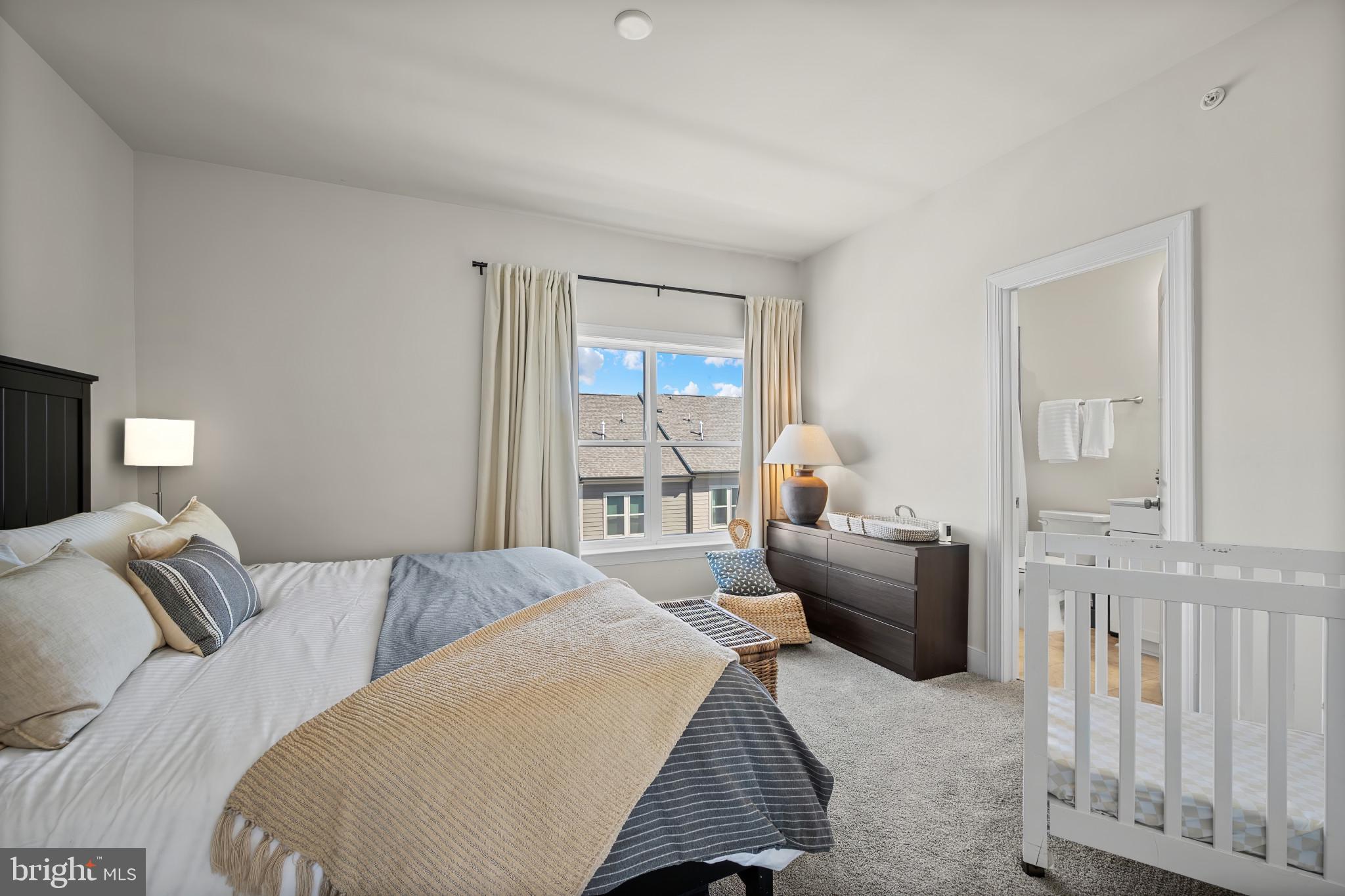 CROWN FARM - Residential