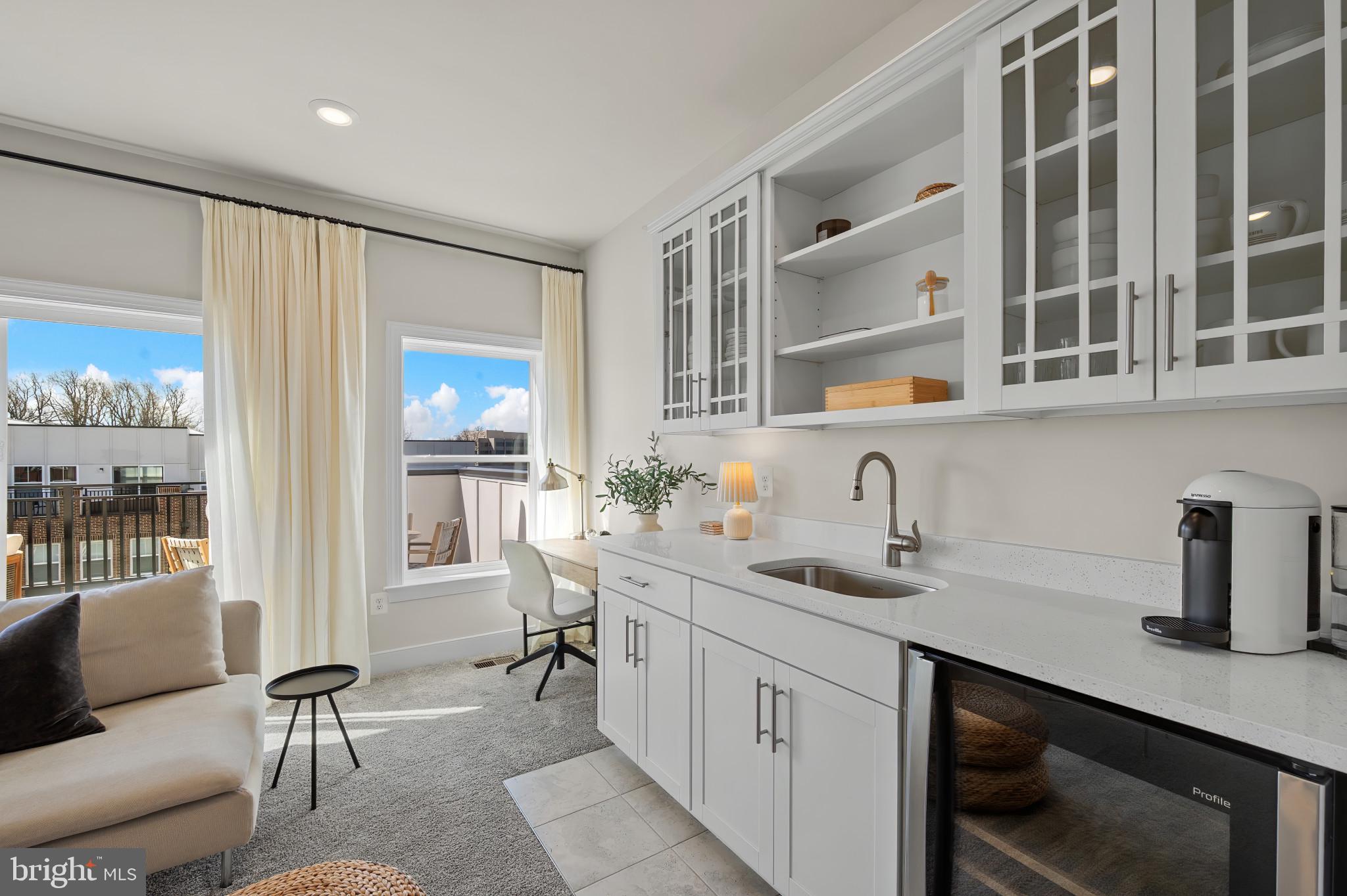 CROWN FARM - Residential