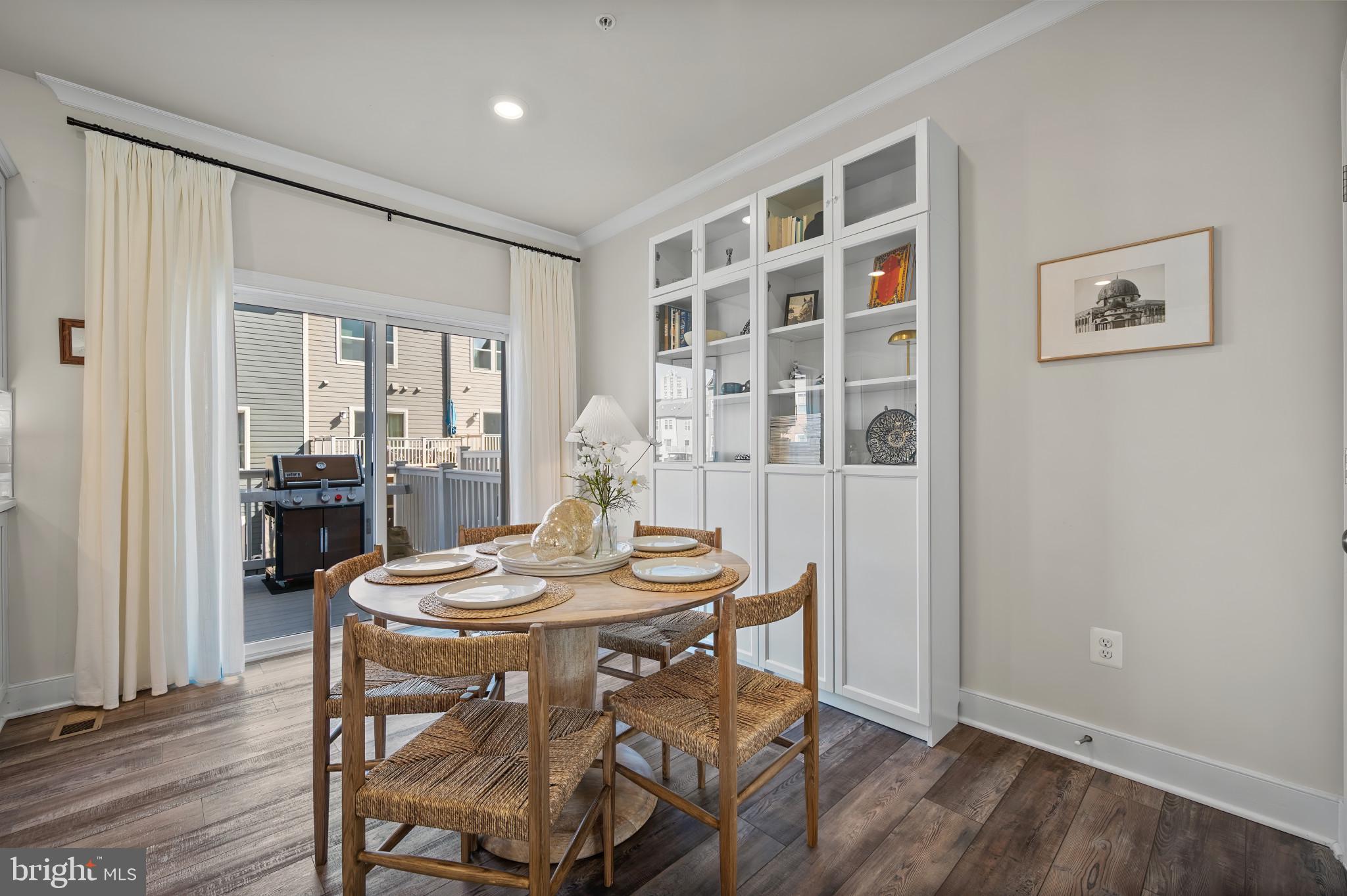 CROWN FARM - Residential