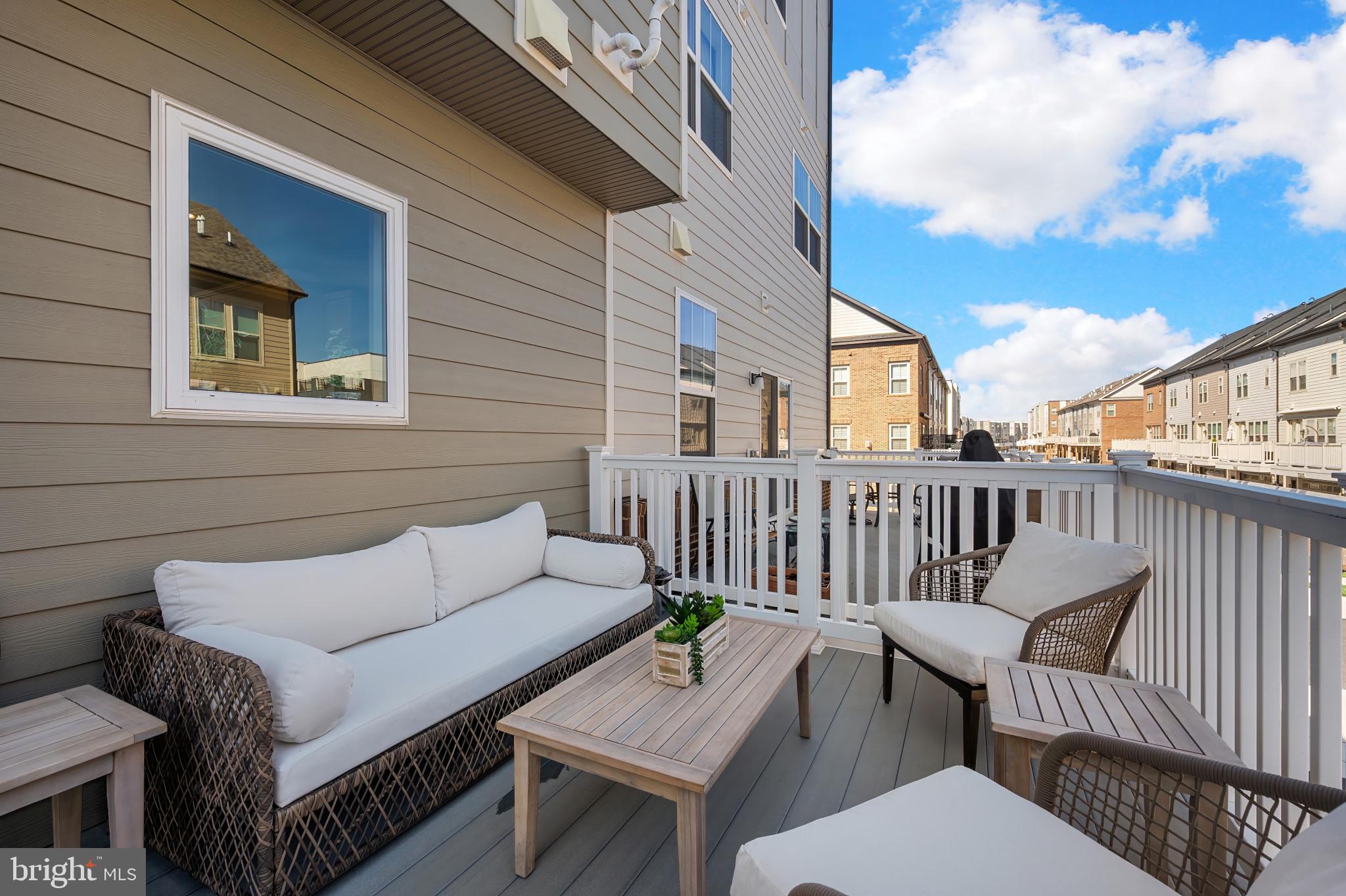 CROWN FARM - Residential