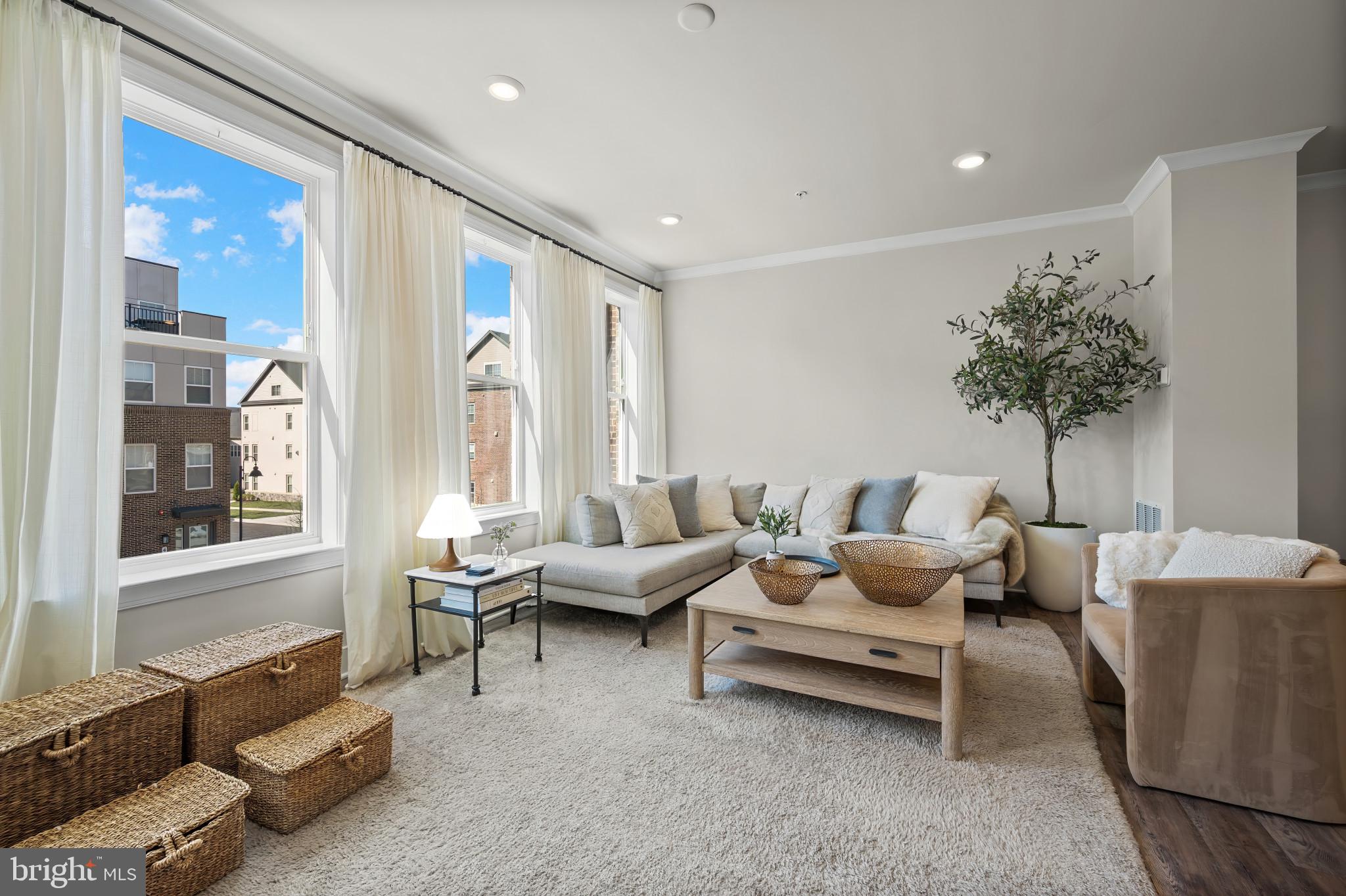 CROWN FARM - Residential