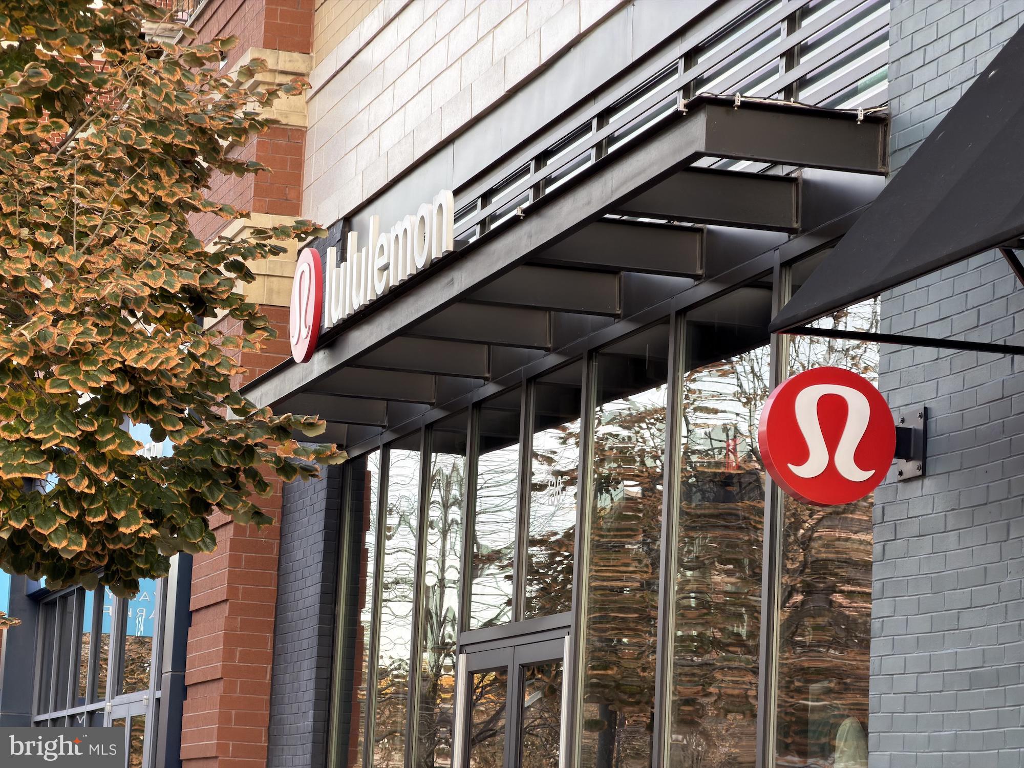 CROWN FARM - Residential