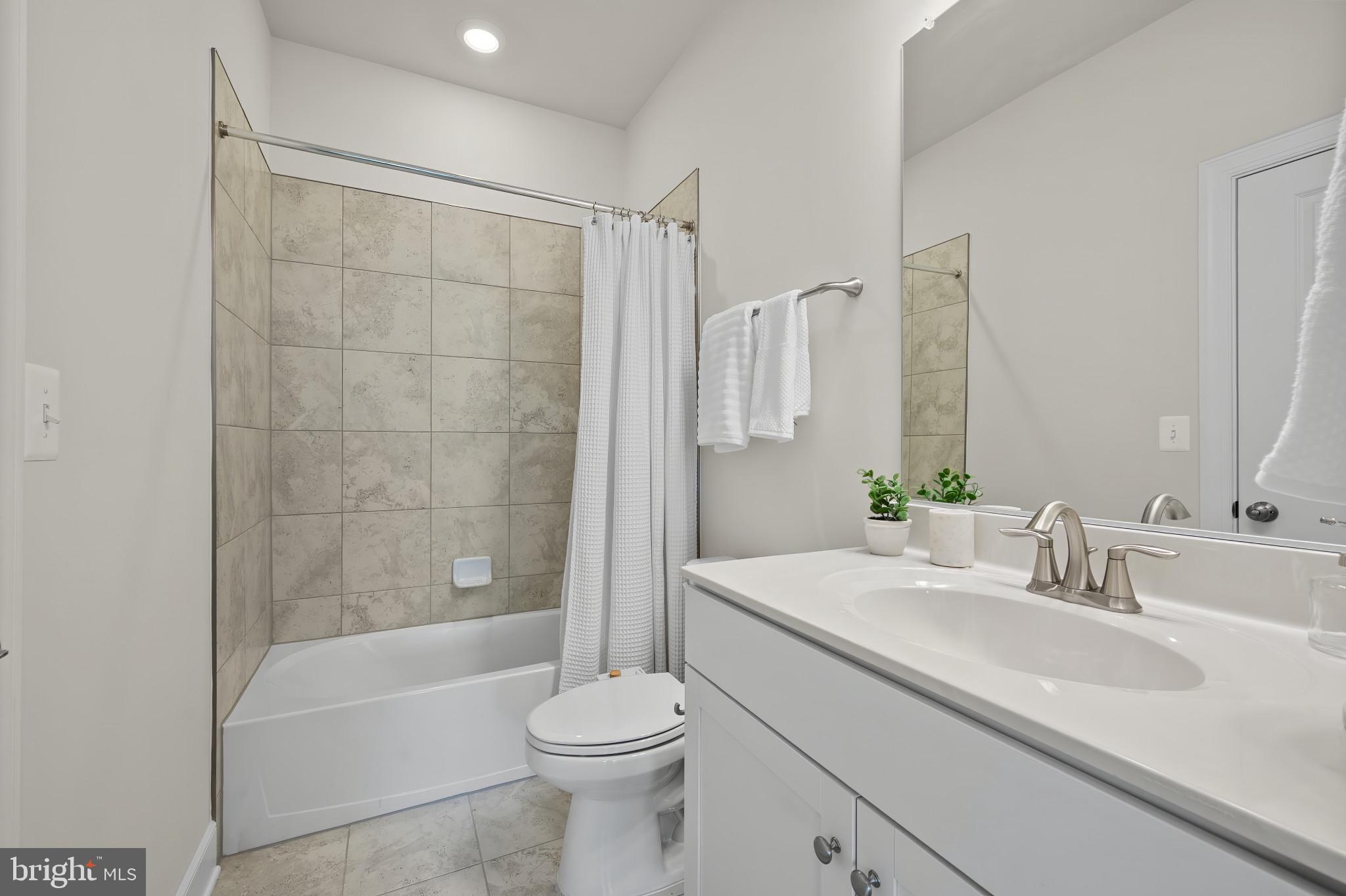 CROWN FARM - Residential