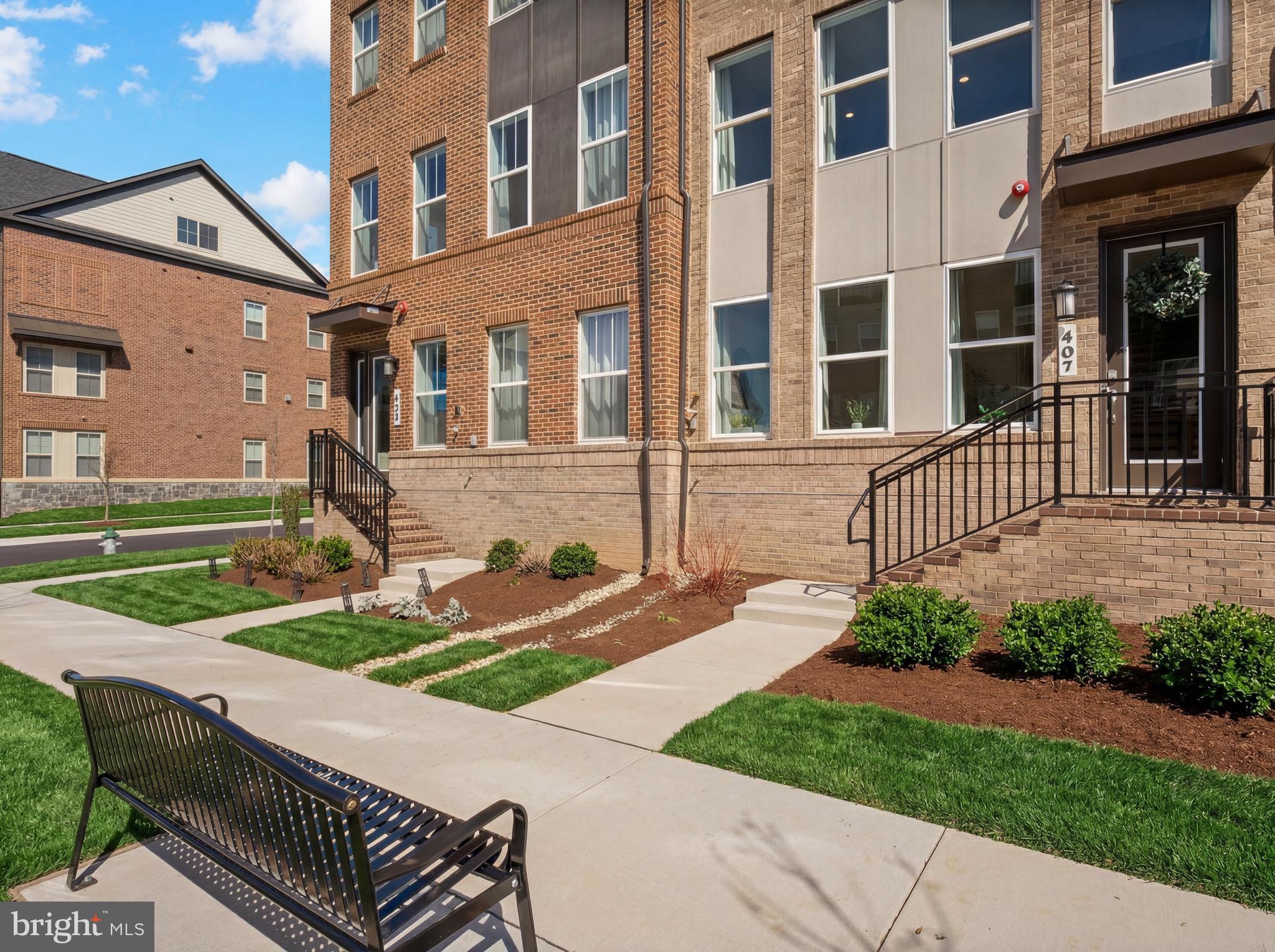 CROWN FARM - Residential