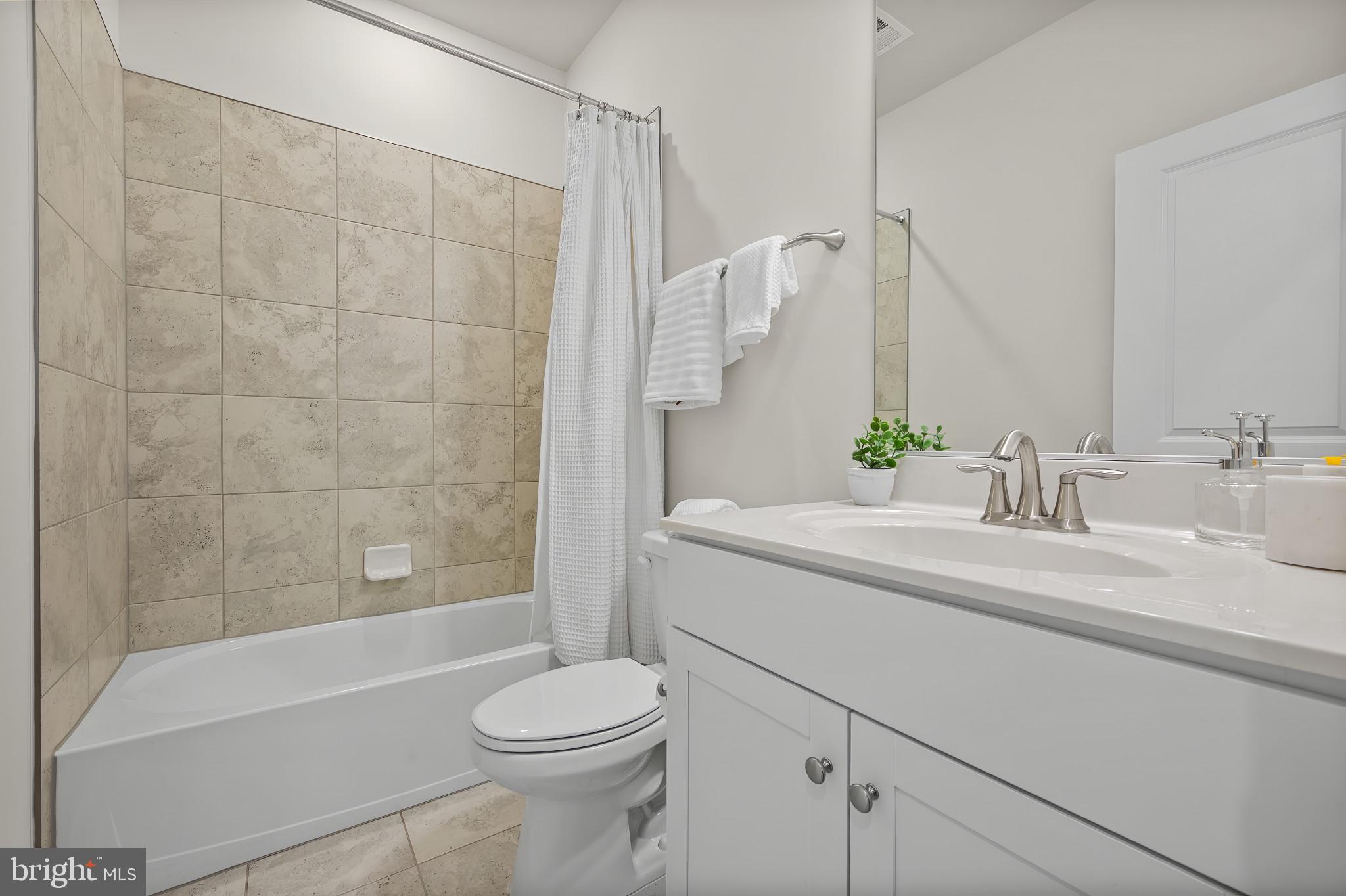 CROWN FARM - Residential