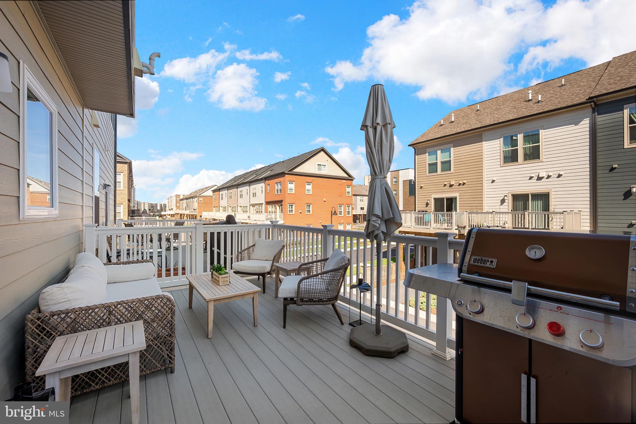 CROWN FARM - Residential