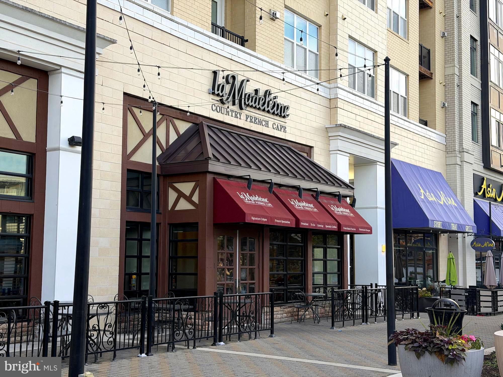 CROWN FARM - Residential