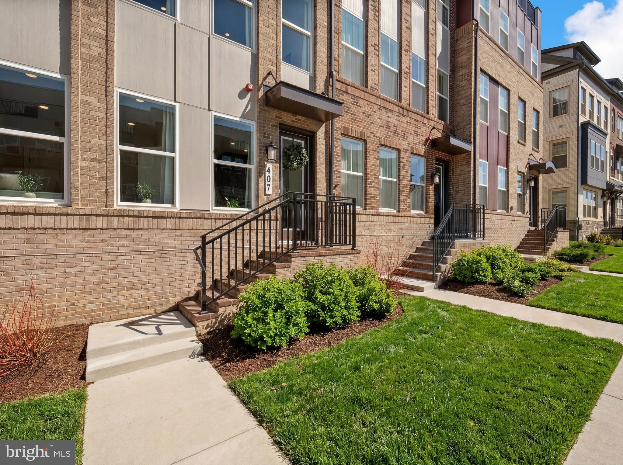 CROWN FARM - Residential