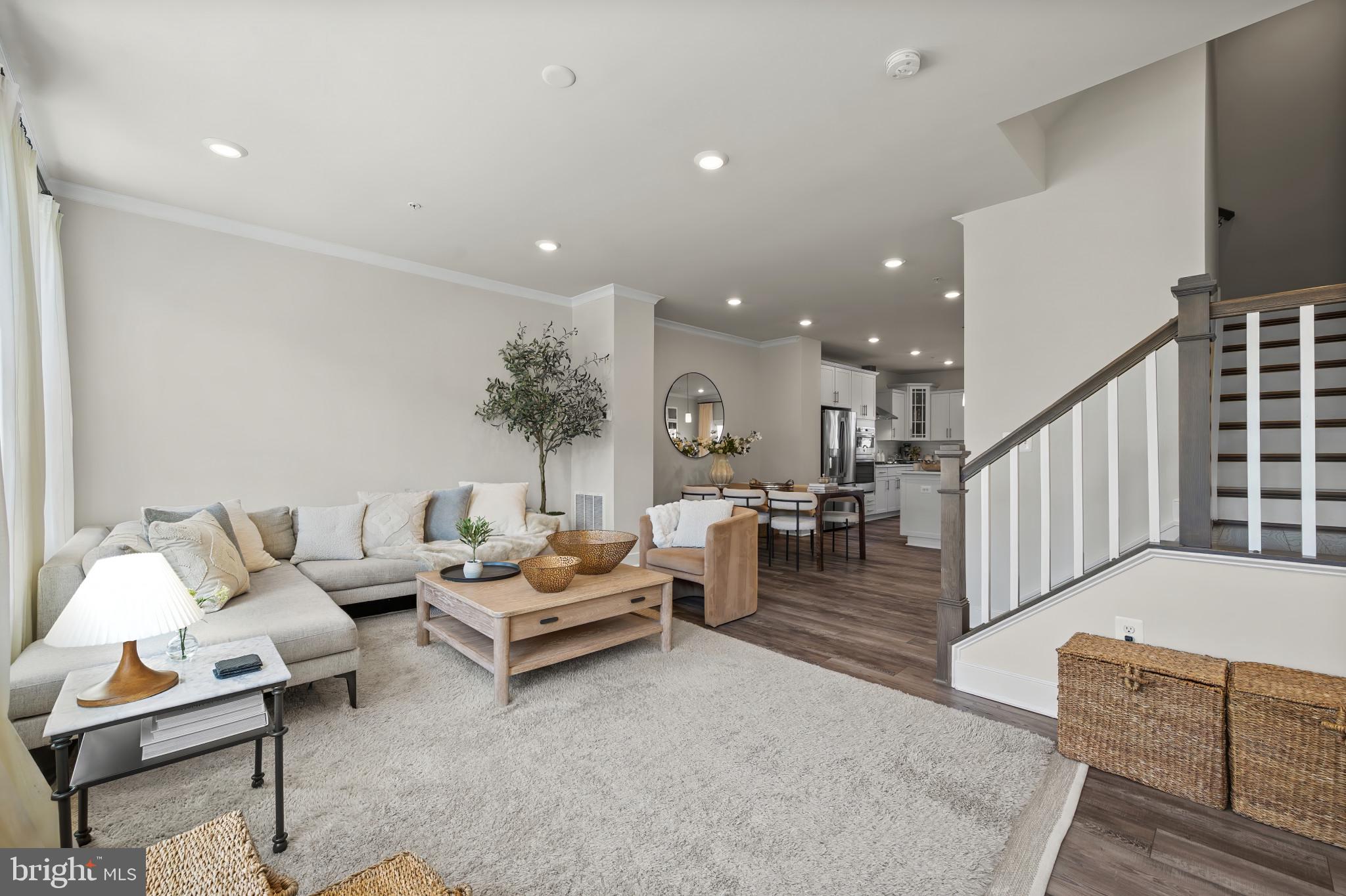 CROWN FARM - Residential