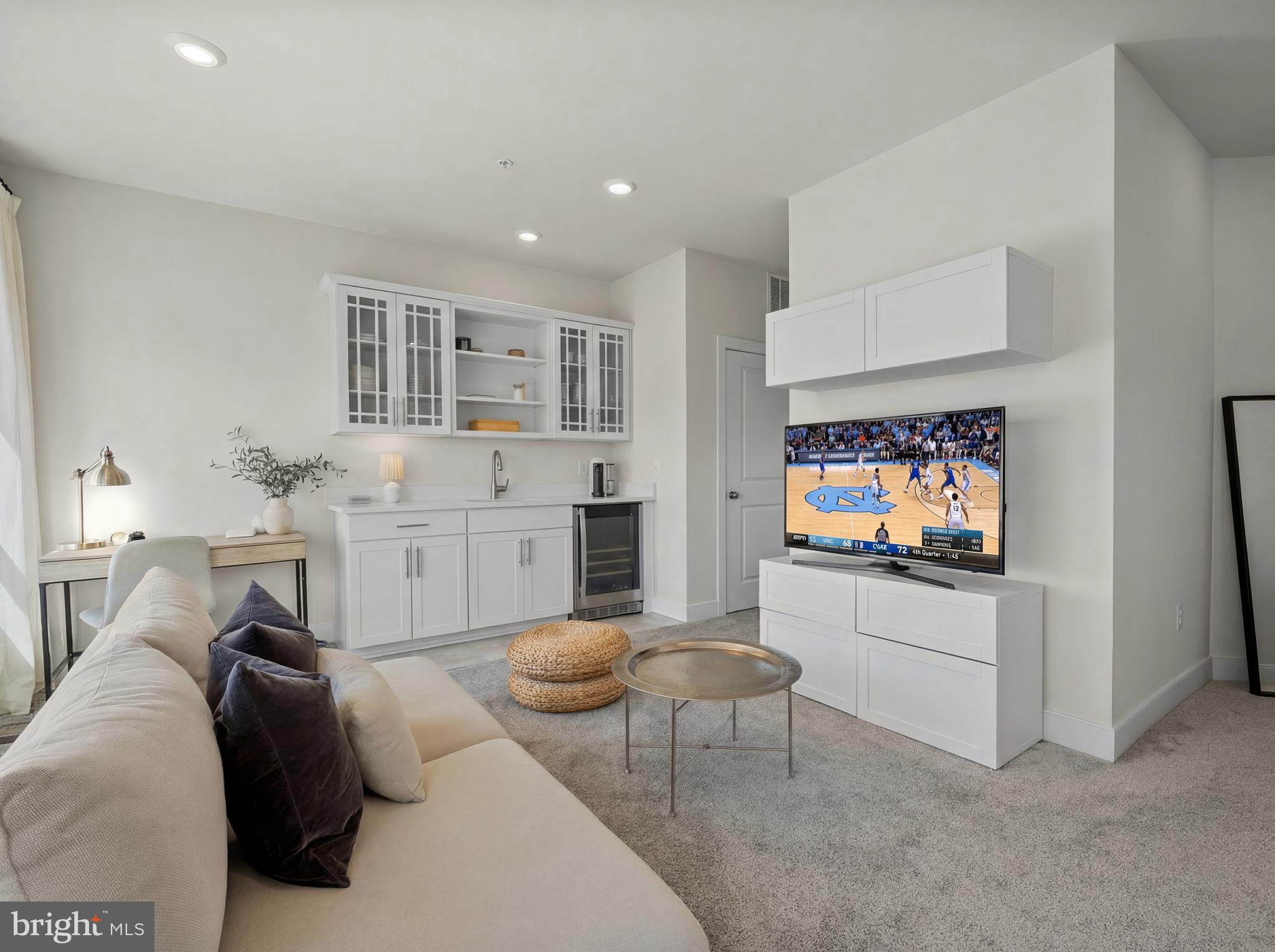 CROWN FARM - Residential