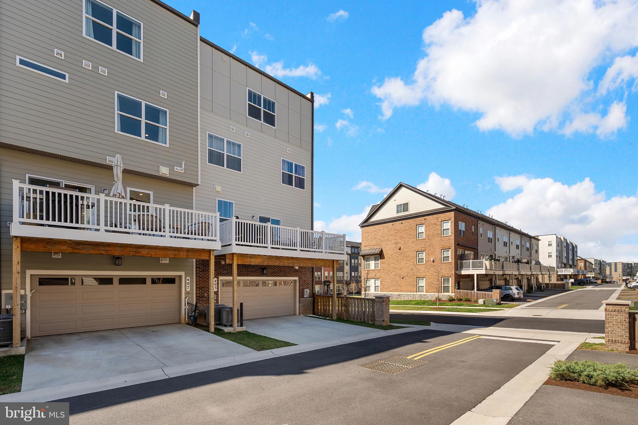 CROWN FARM - Residential