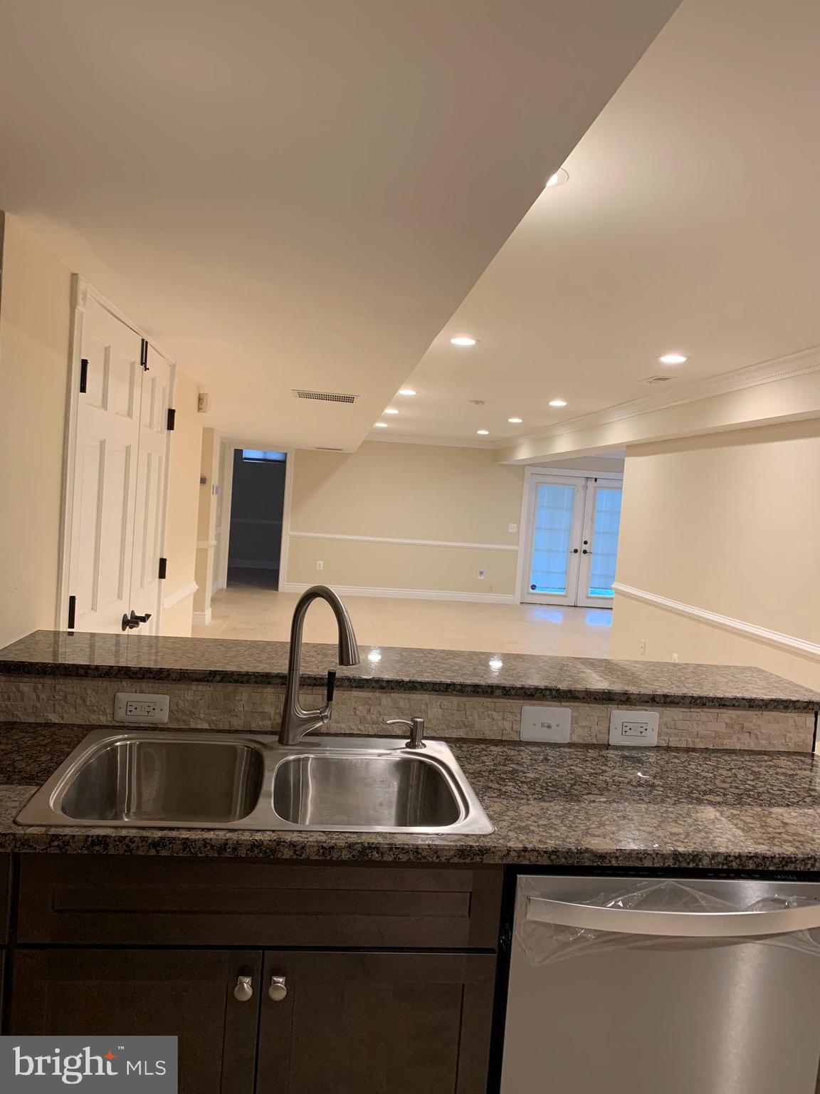 CLARKS GLEN - Residential Lease