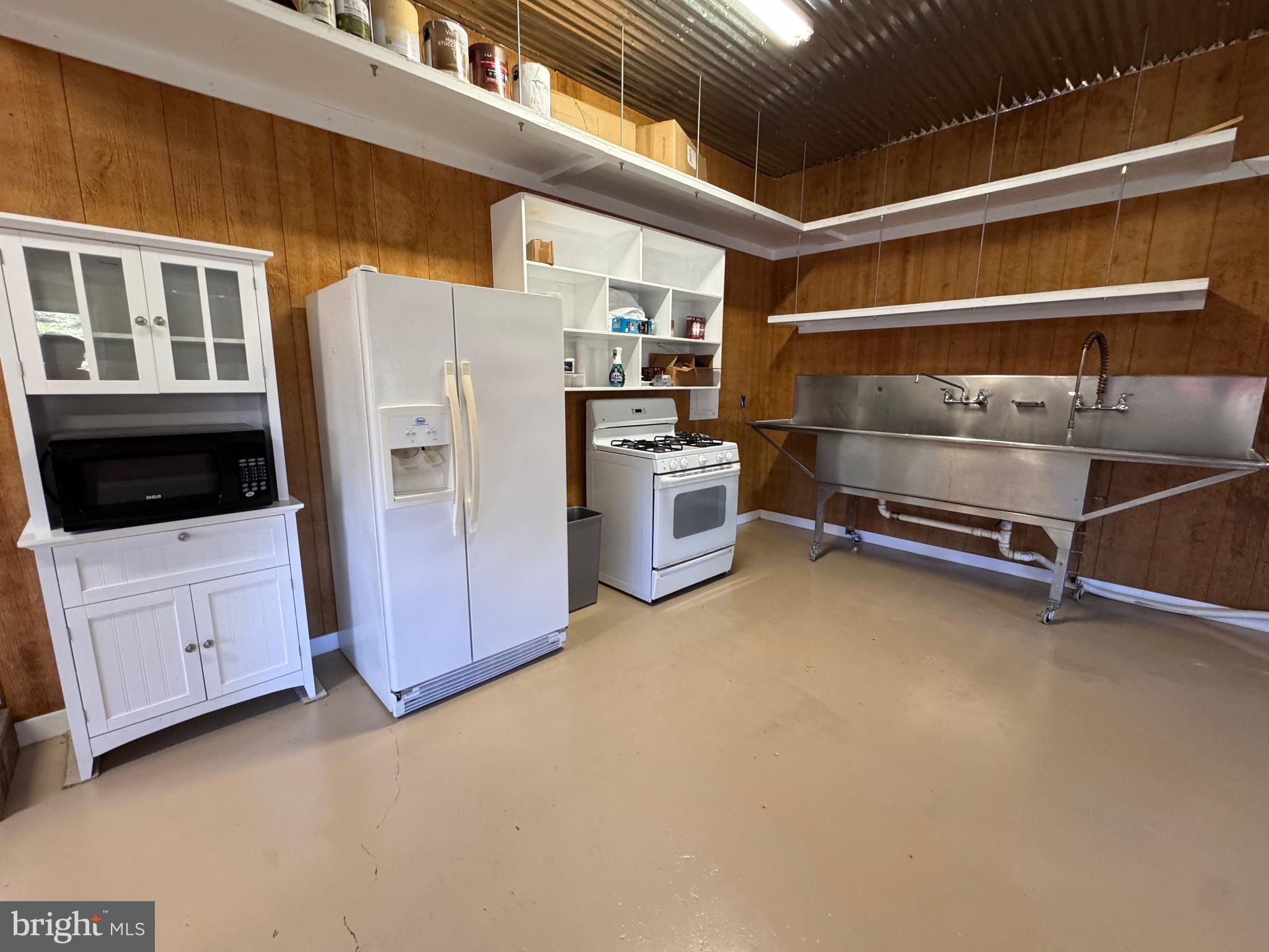 RIVERWOOD FARMS - Residential