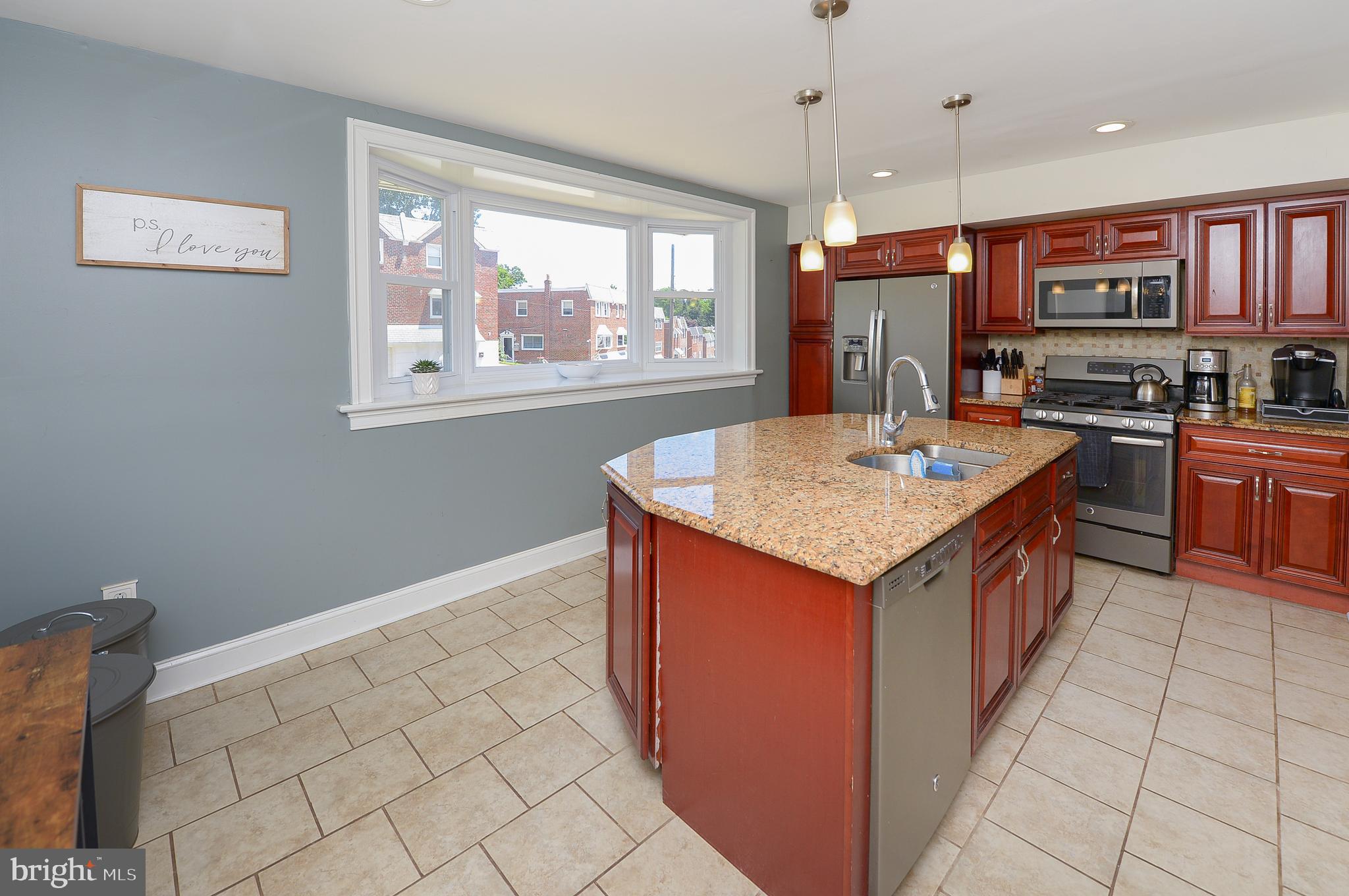 ROXBOROUGH - Residential
