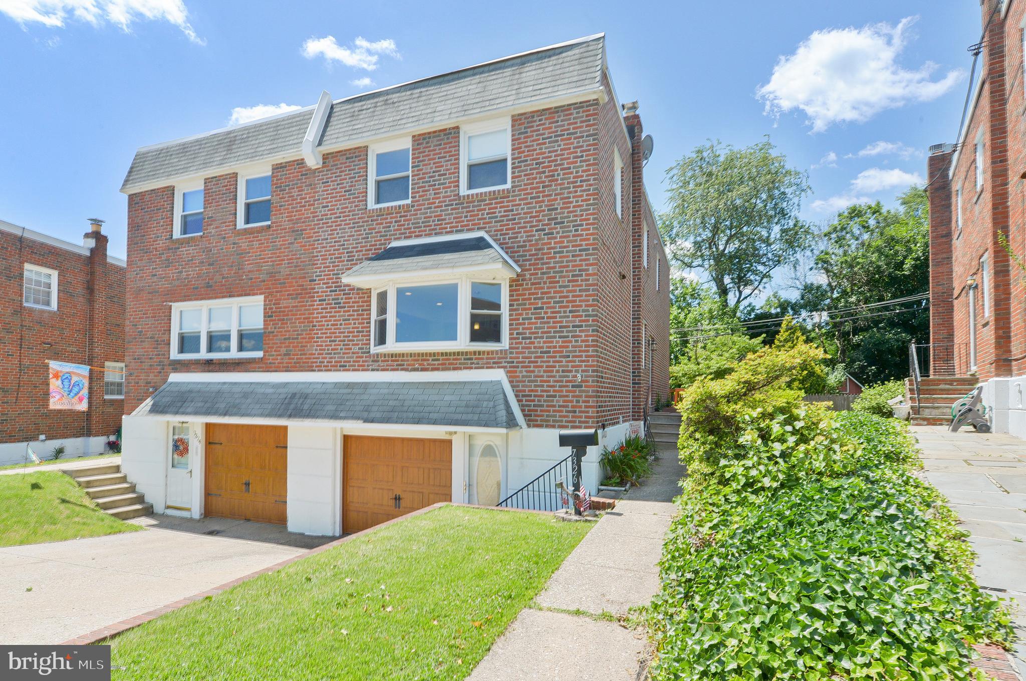 ROXBOROUGH - Residential