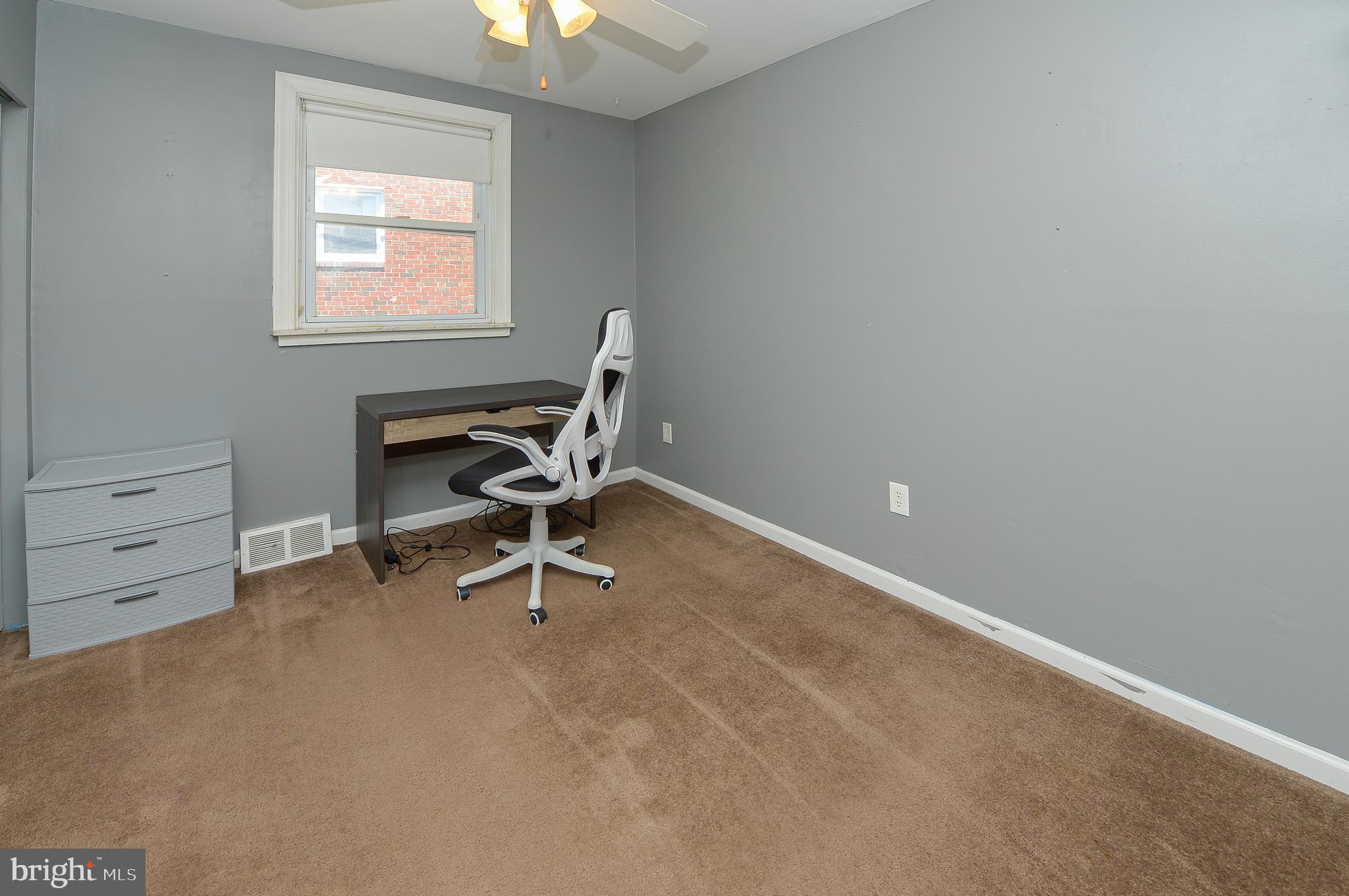 ROXBOROUGH - Residential