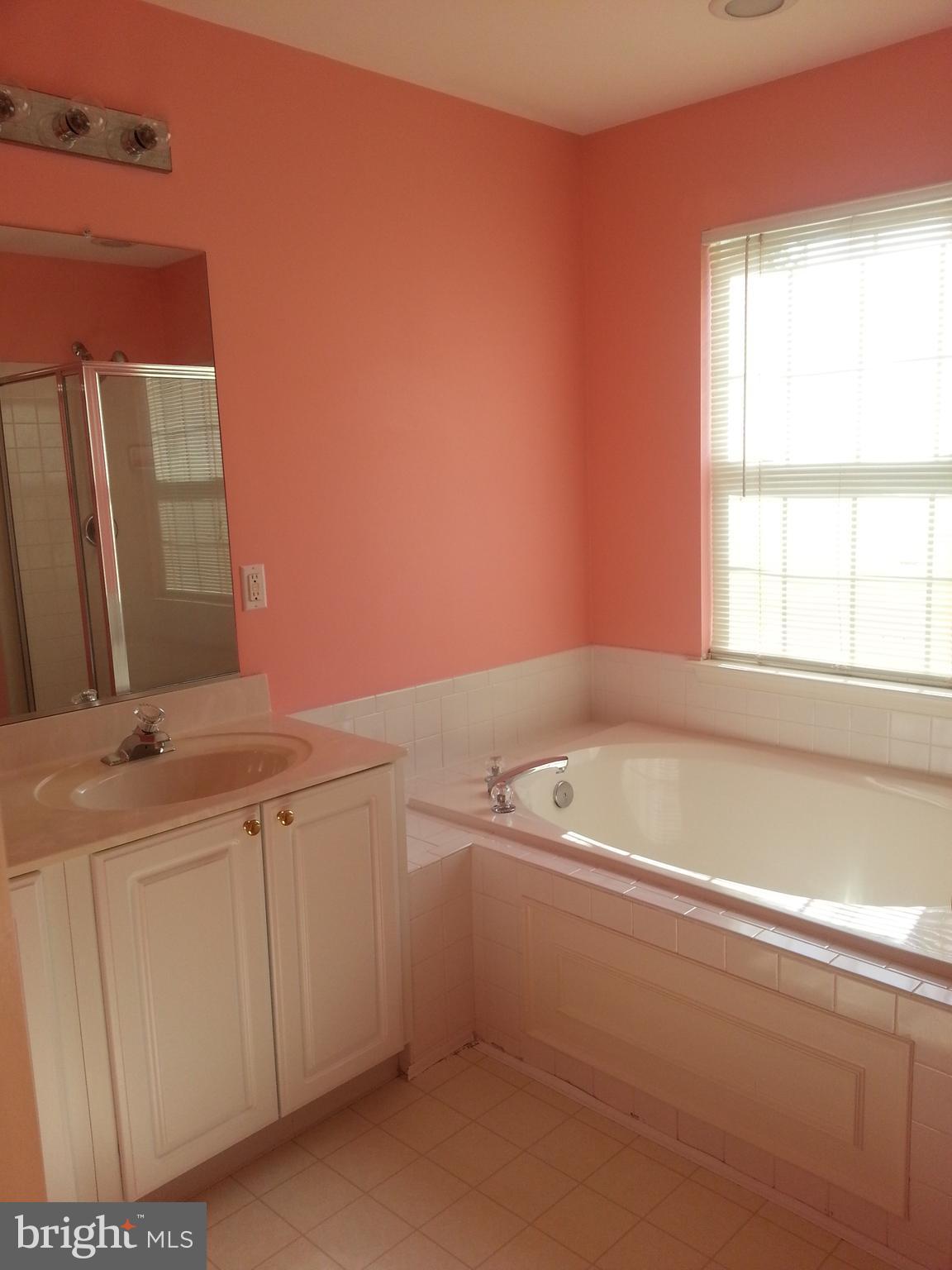 KINGSVIEW RIDGE - Residential Lease