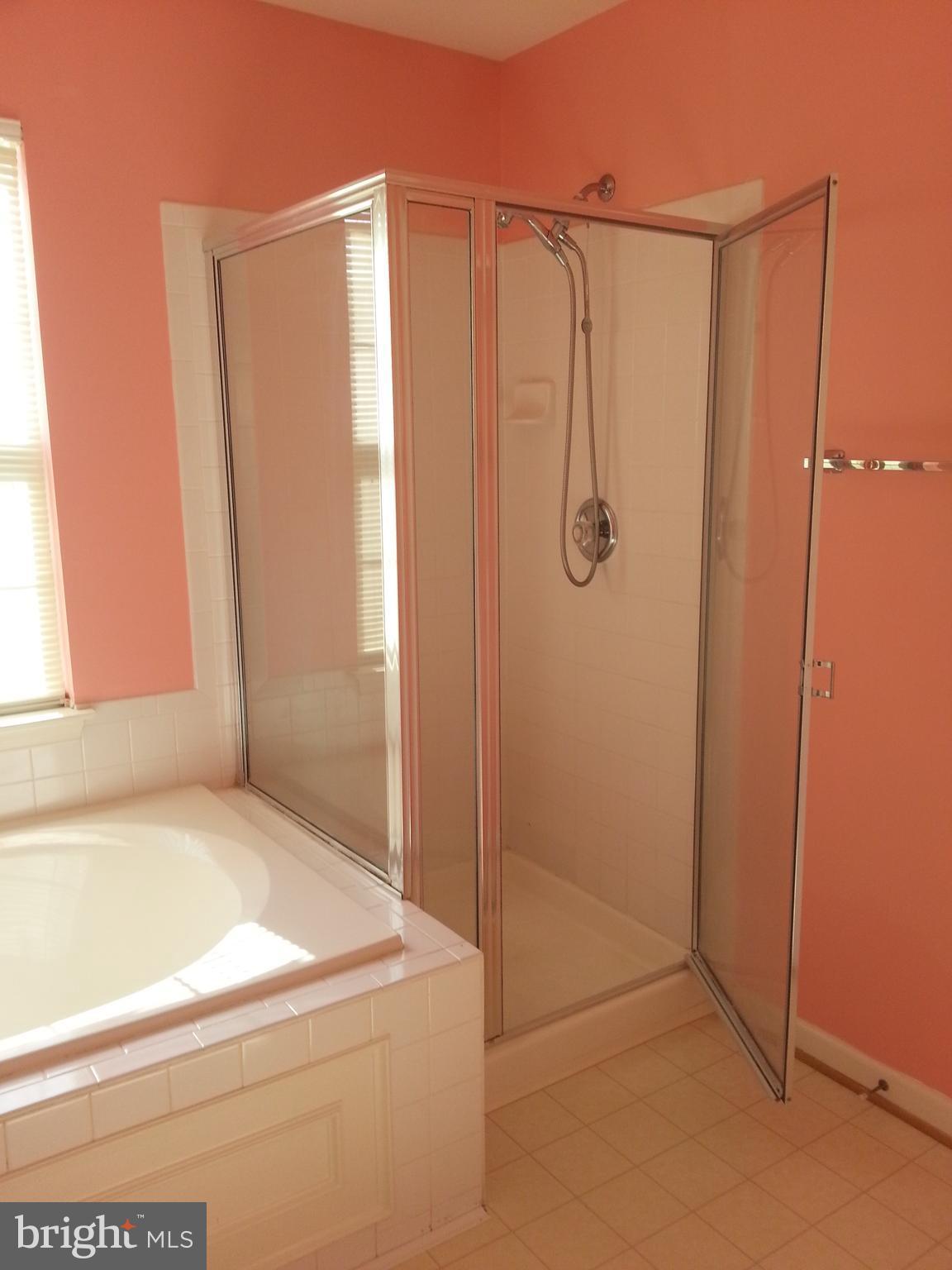 KINGSVIEW RIDGE - Residential Lease