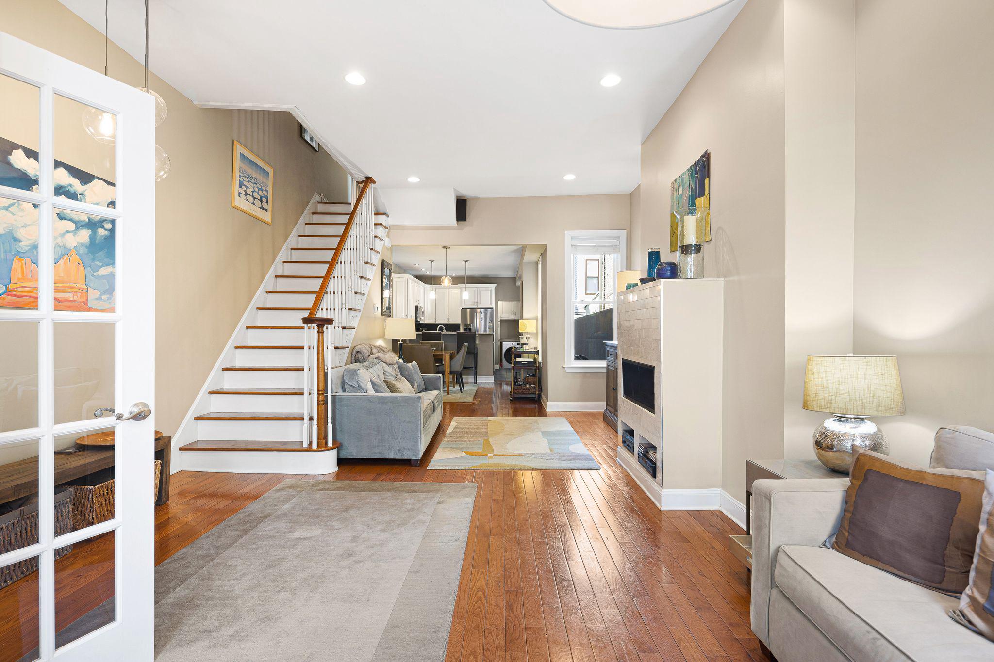 ART MUSEUM AREA - Residential