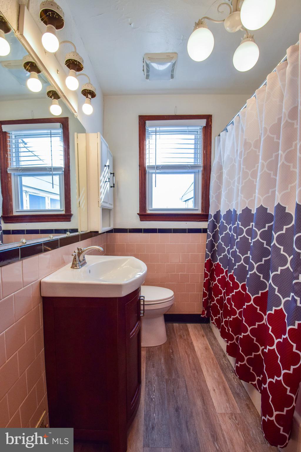 ROSELAND HEIGHTS - Residential Lease