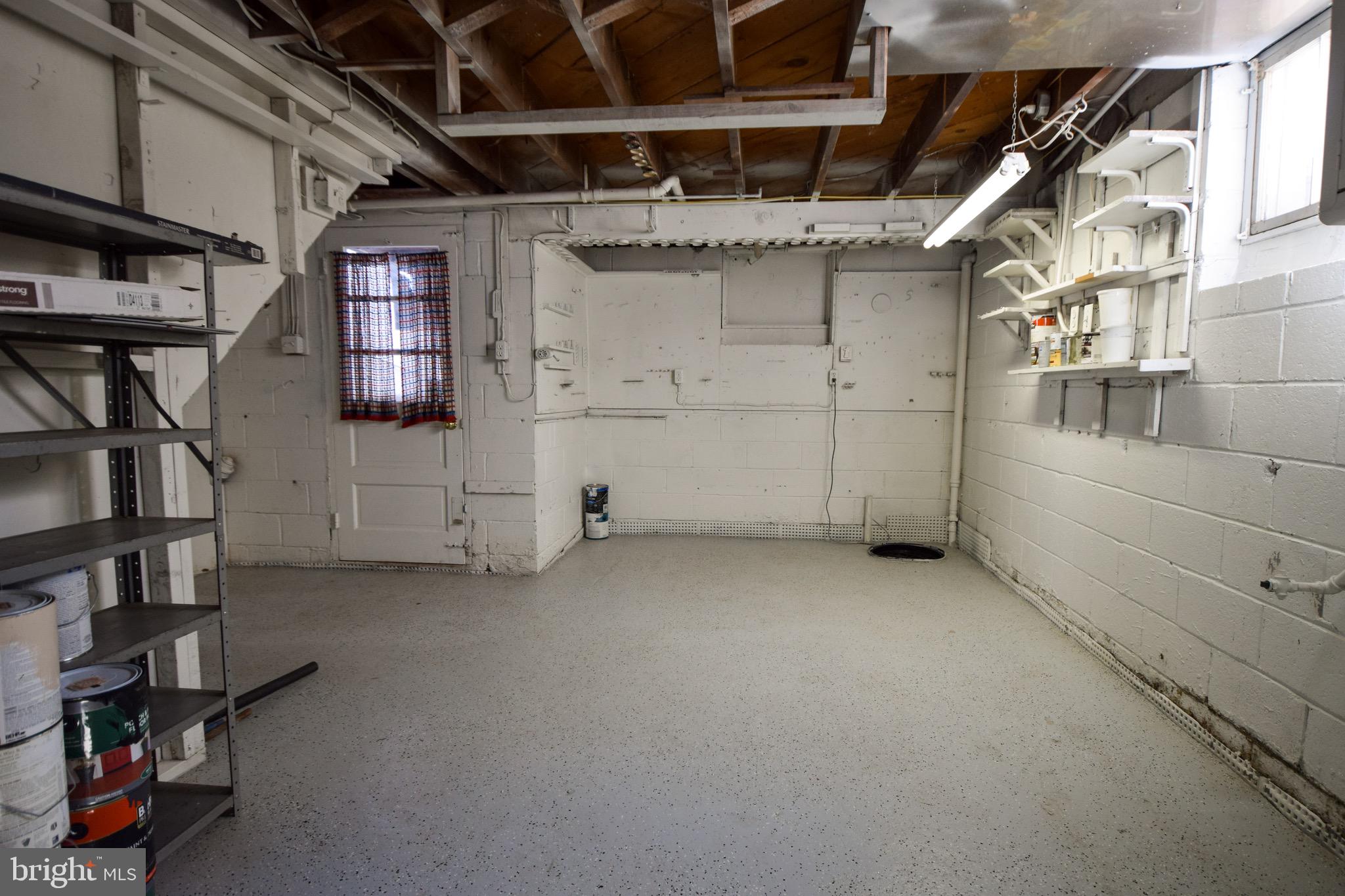 ROSELAND HEIGHTS - Residential Lease