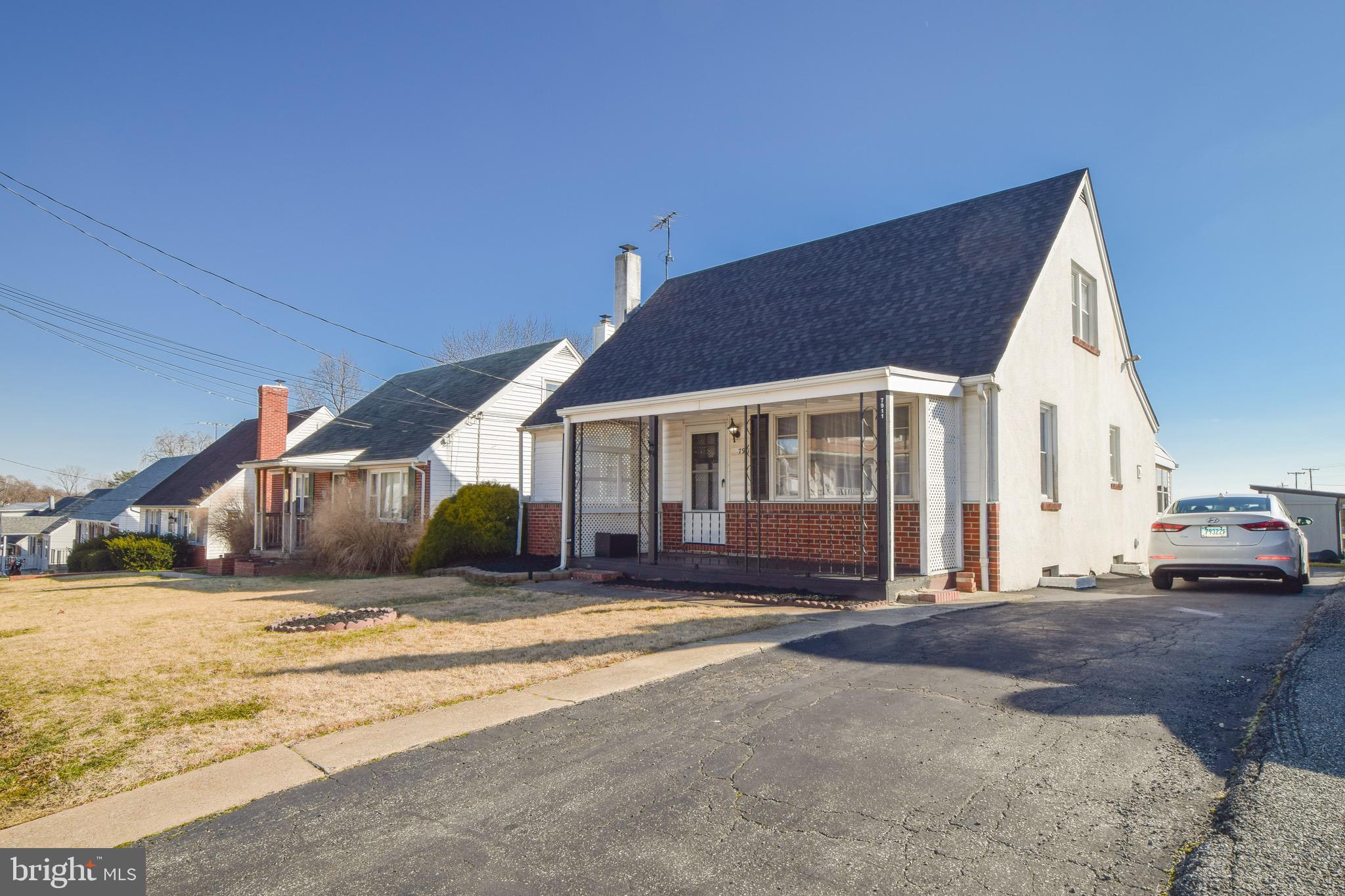 ROSELAND HEIGHTS - Residential Lease