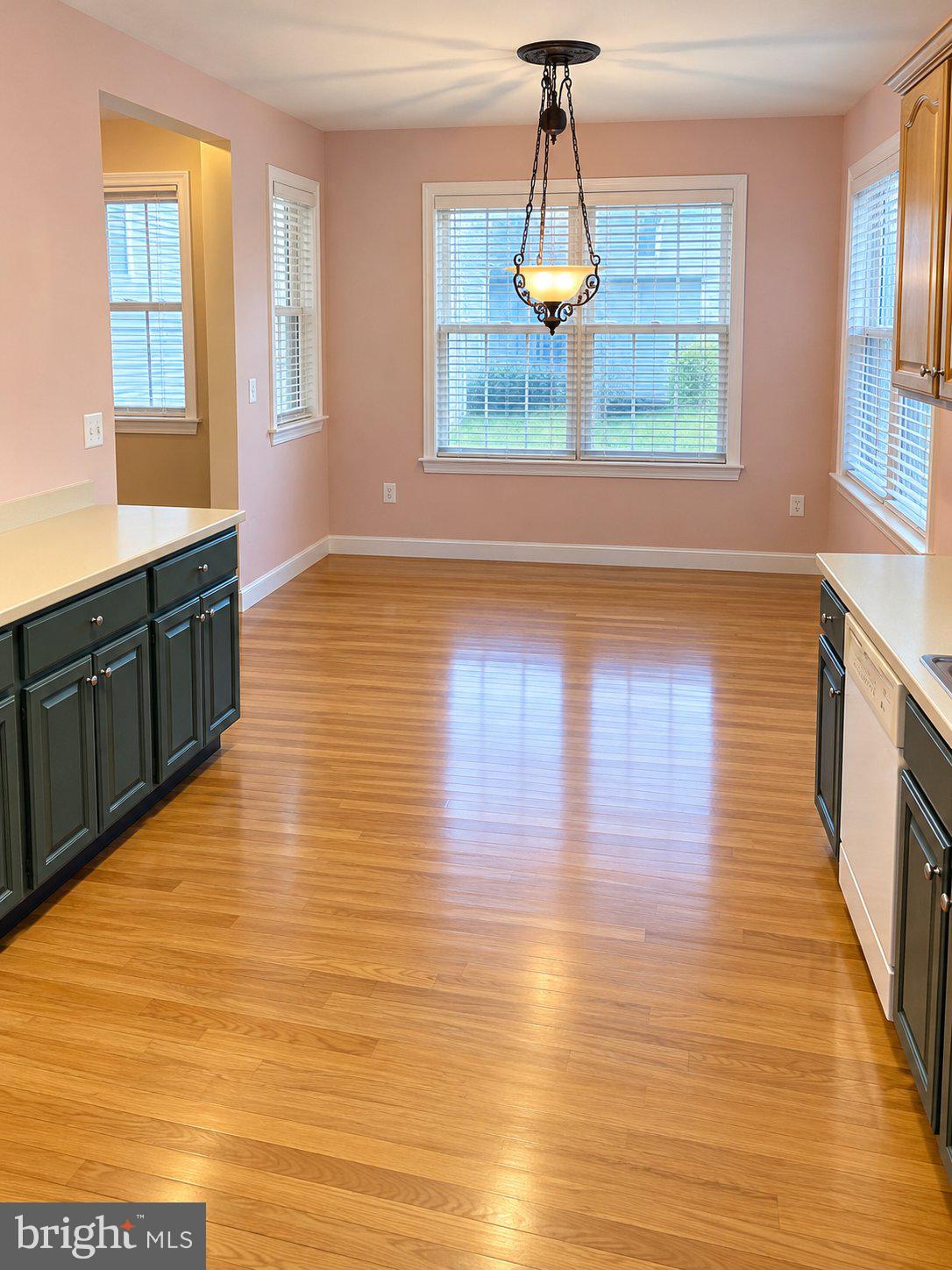 10 LADY SLIPPER LANE