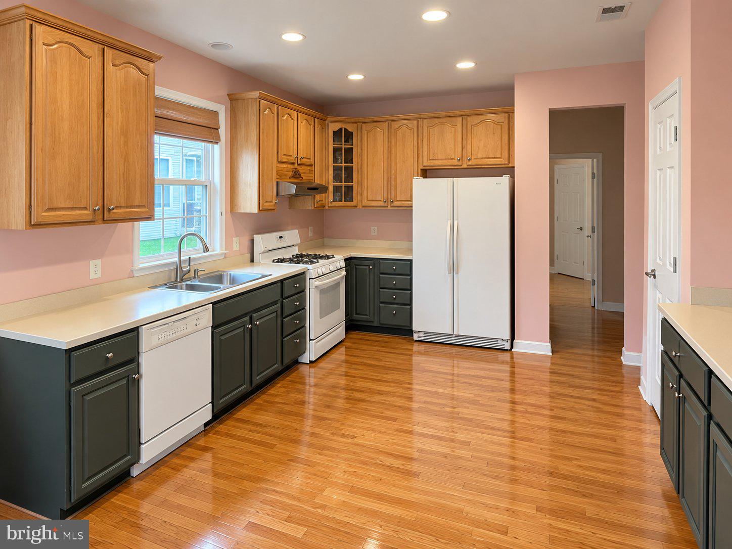 10 LADY SLIPPER LANE