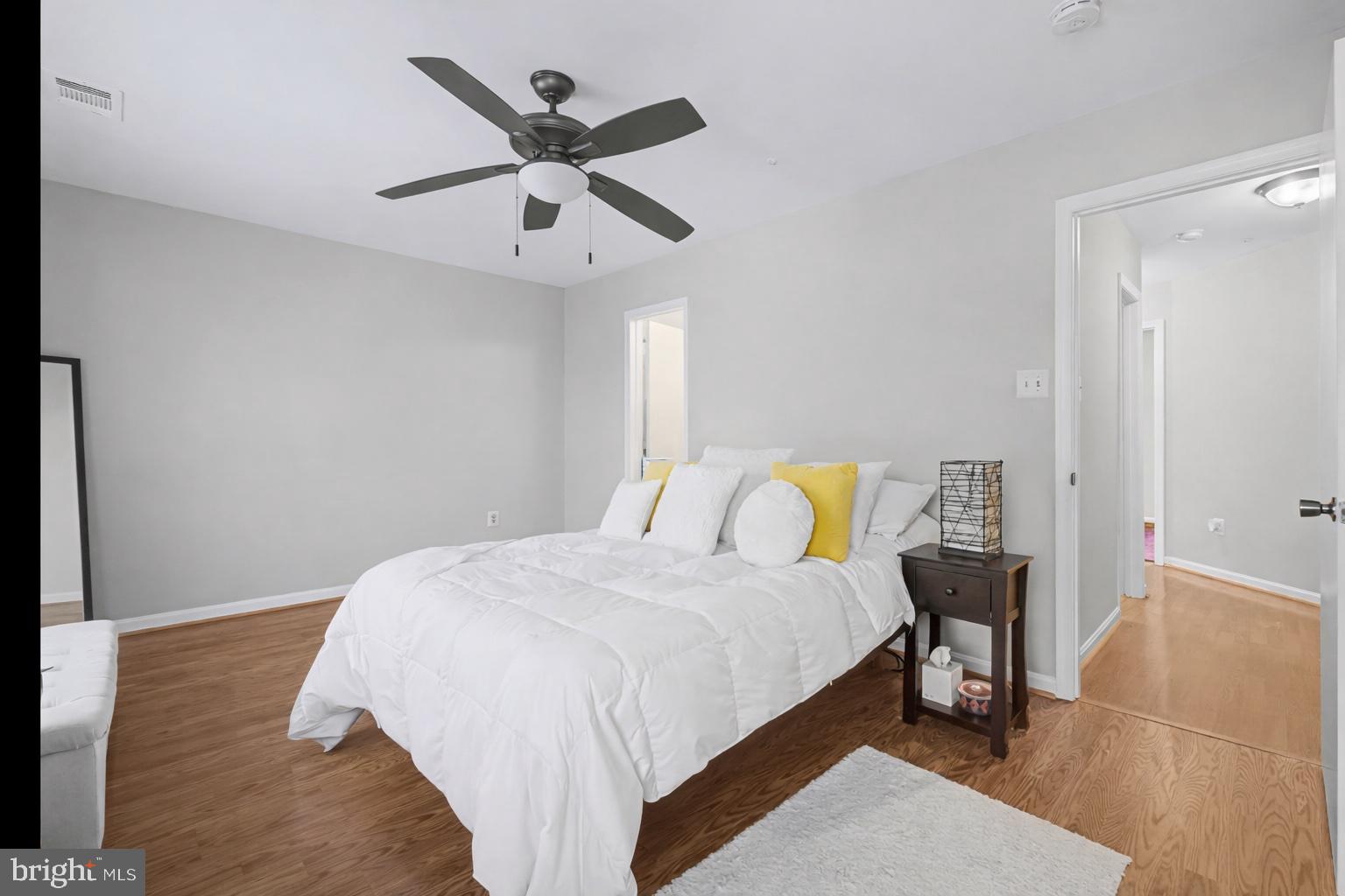 LONDON WOODS - Residential