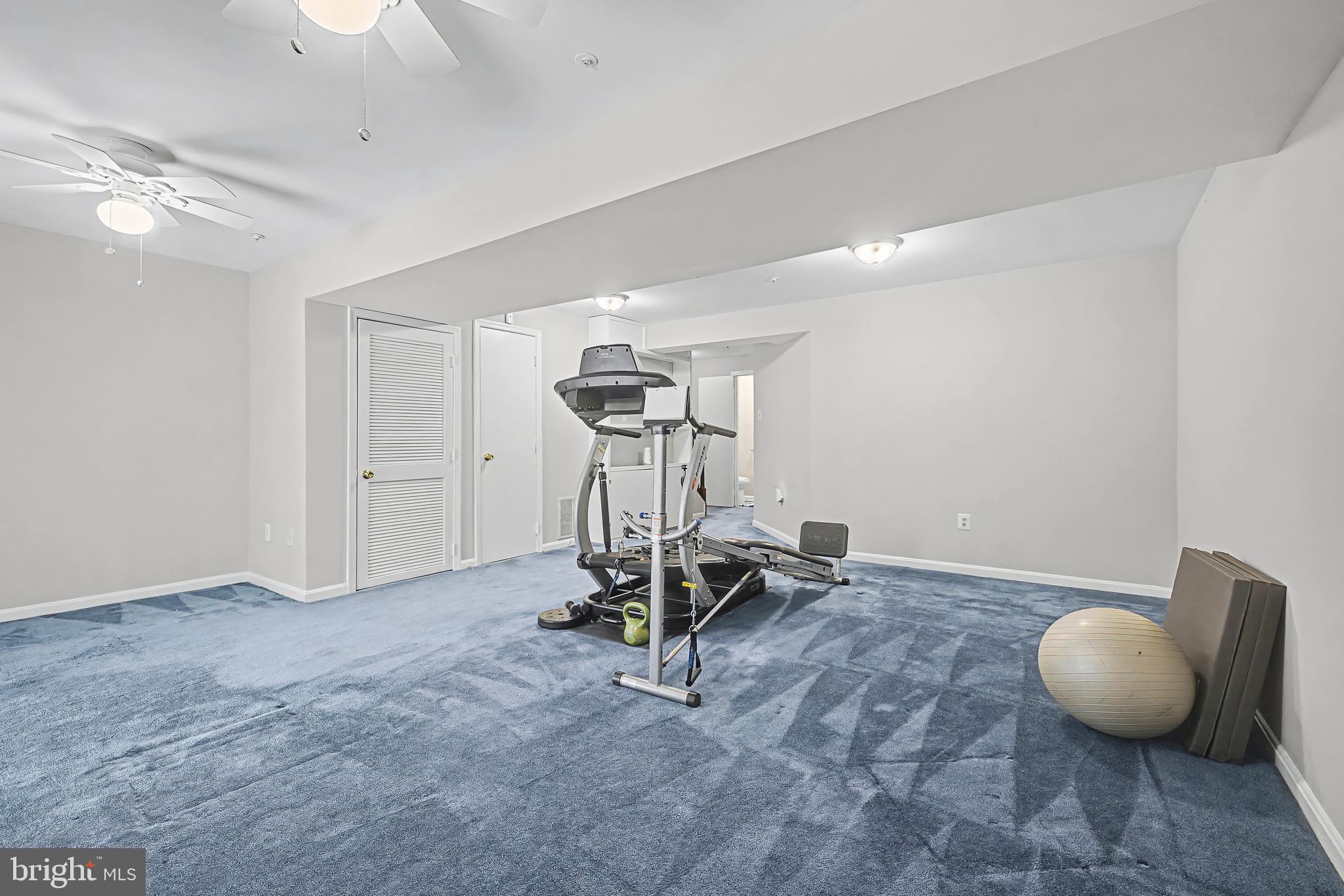 LONDON WOODS - Residential