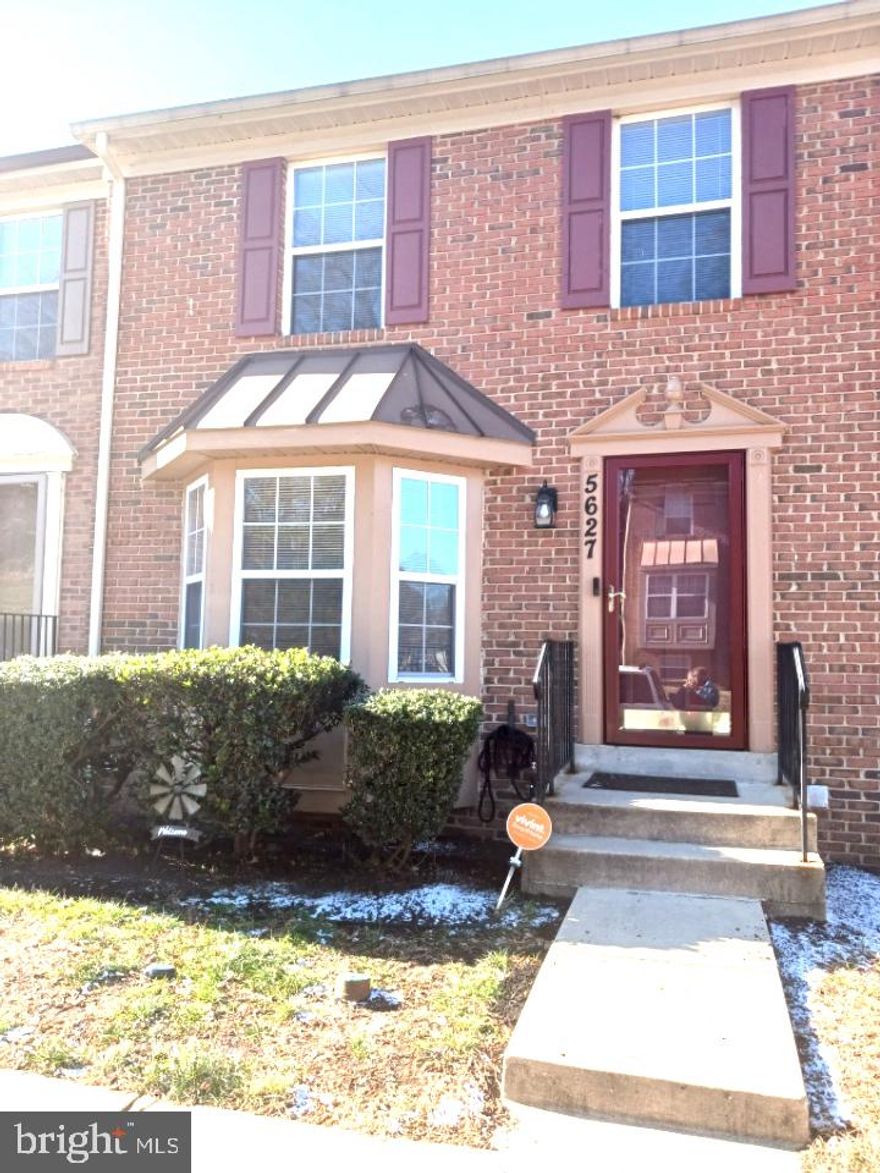 Welcome to this beautiful townhome that has been well kept by the original owner.   This brick front 3-bedroom interior home boasts many recent updates for the convenience of the soon to be new owner;  to include fresh paint throughout, new kitchen appliances, updated primary bathroom, updated sprinkler system and updated electrical just to name a few.  The large primary bedroom has great closet storage and an ensuite bathroom with an updated stand-alone shower.  The second level has two additional spacious bedrooms, both with plenty of closet space and another full bathroom. The updated eat-in kitchen has space for a full-size table and chairs.  The back deck is perfect for family gatherings and great outdoor entertaining.  Use your imagination with the finished lower level, with its built-in bookcases, half bathroom, expansive laundry room and space for another entertainment area, exercise room or den.   
In a quiet and close-knit community, this townhome is an amazing place for you to call home.  Whether you are a first time home buyer, downsizing, or someone in between this is a great opportunity to own a lovely light-filled home with room for everyone!