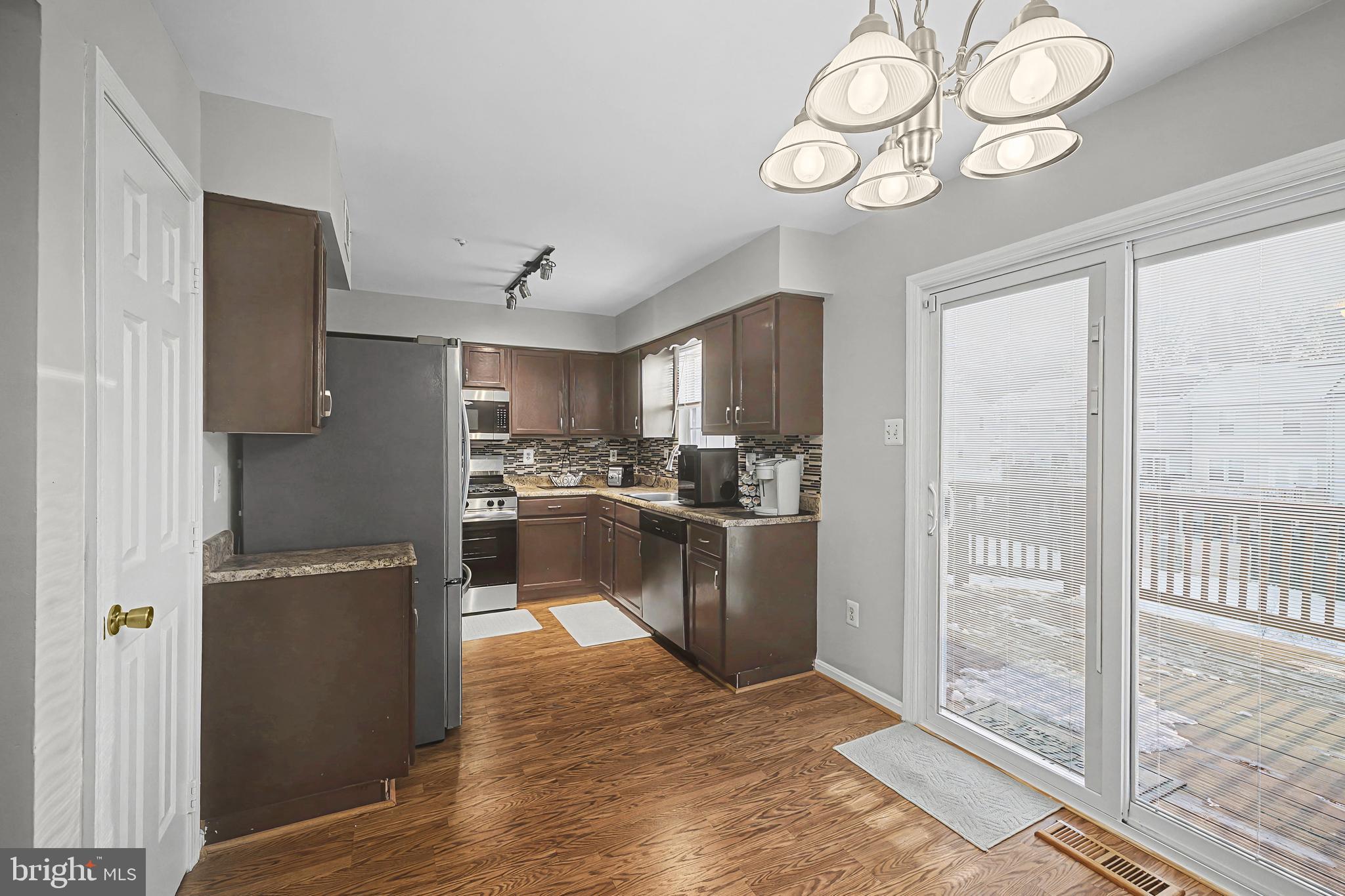 LONDON WOODS - Residential