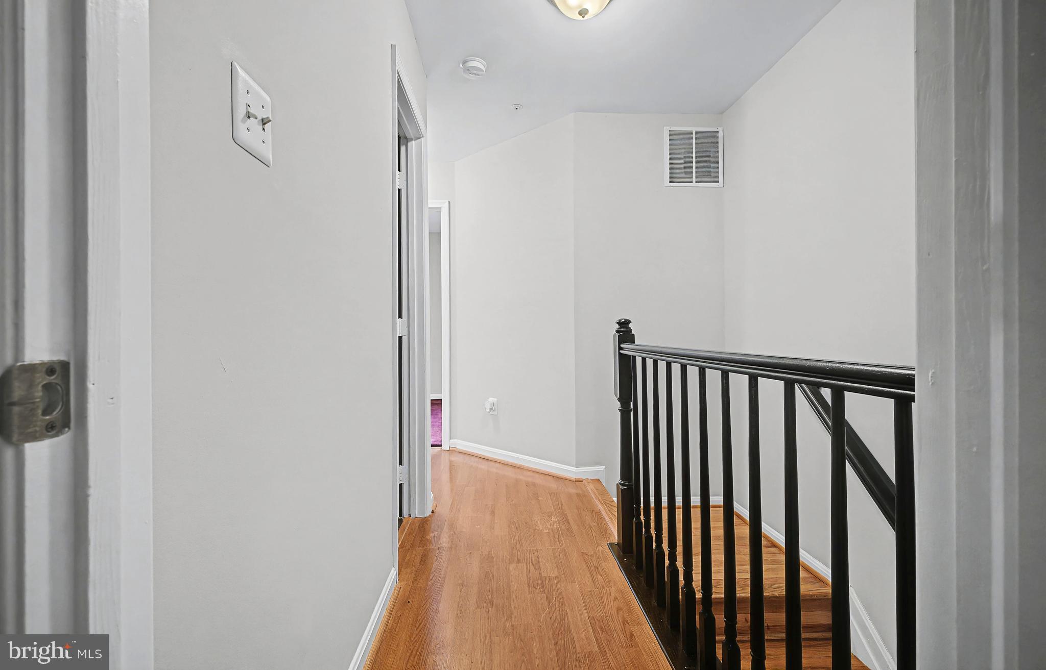 LONDON WOODS - Residential