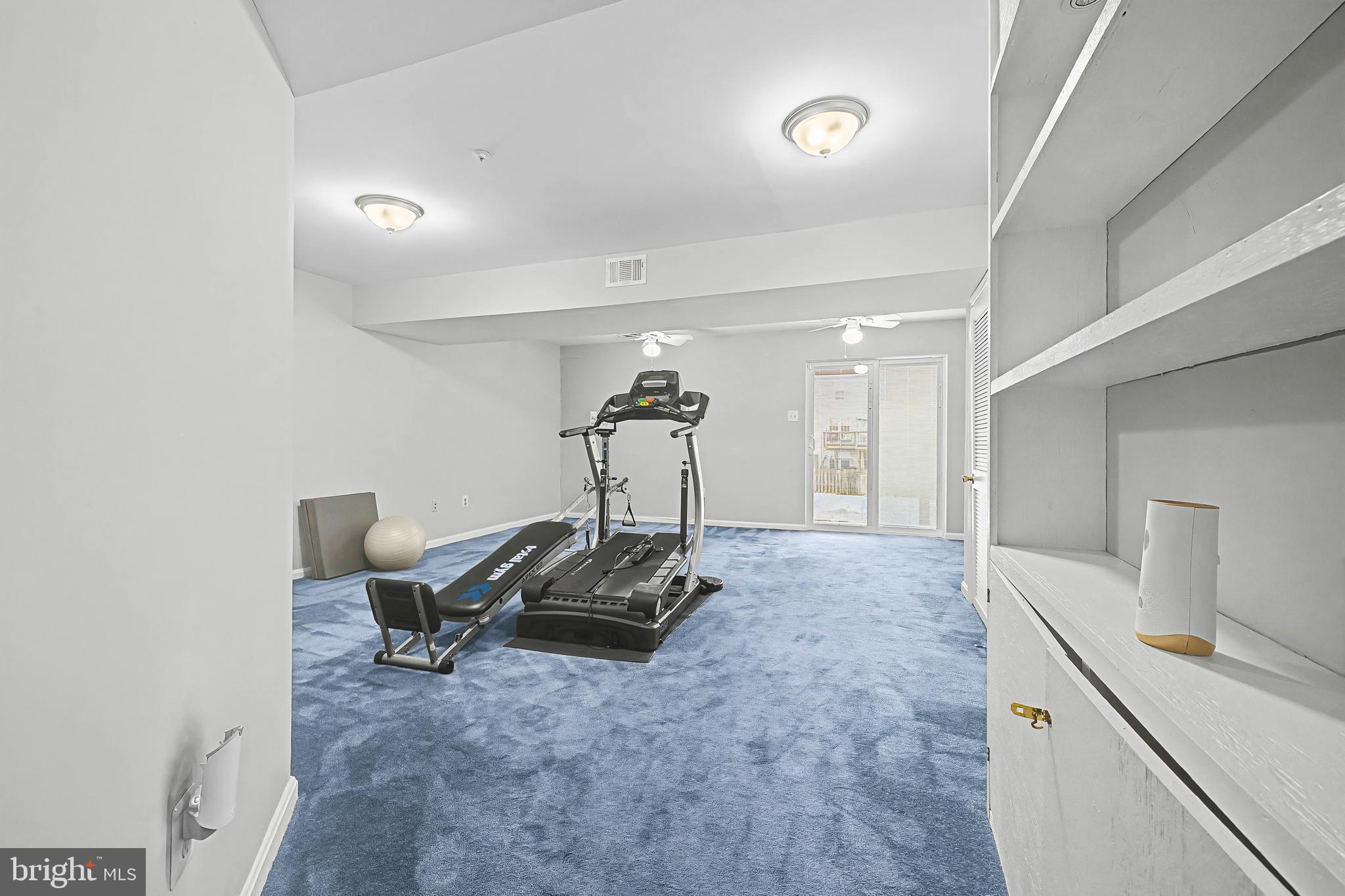 LONDON WOODS - Residential