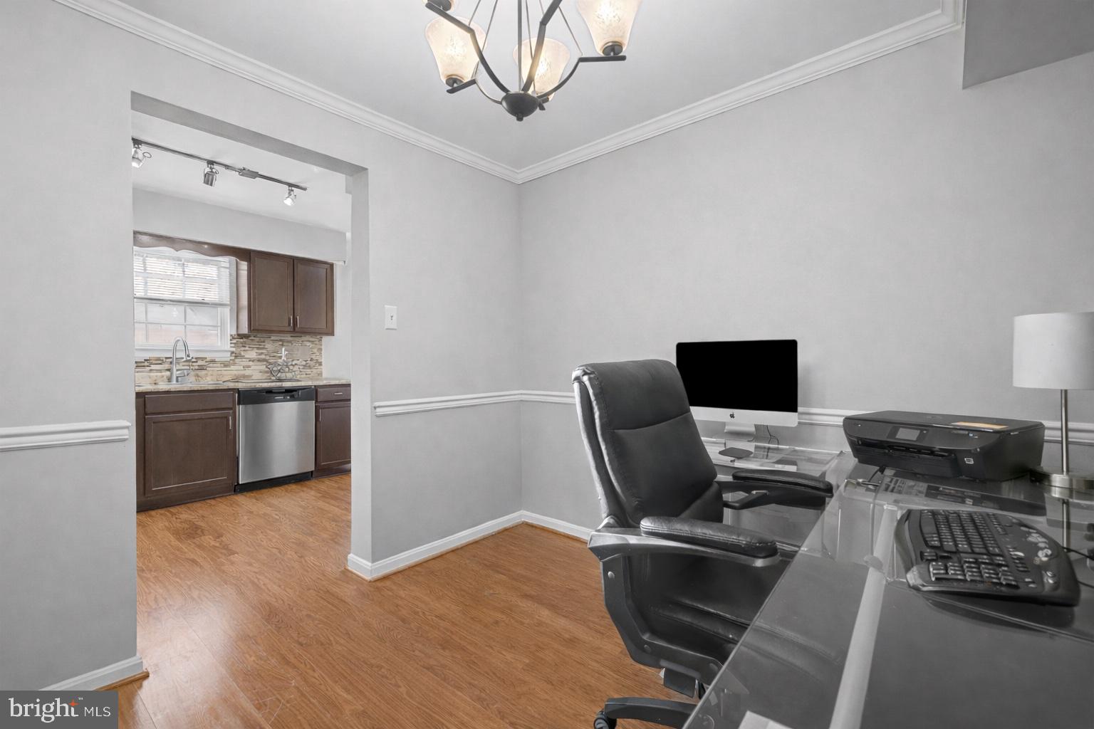 LONDON WOODS - Residential