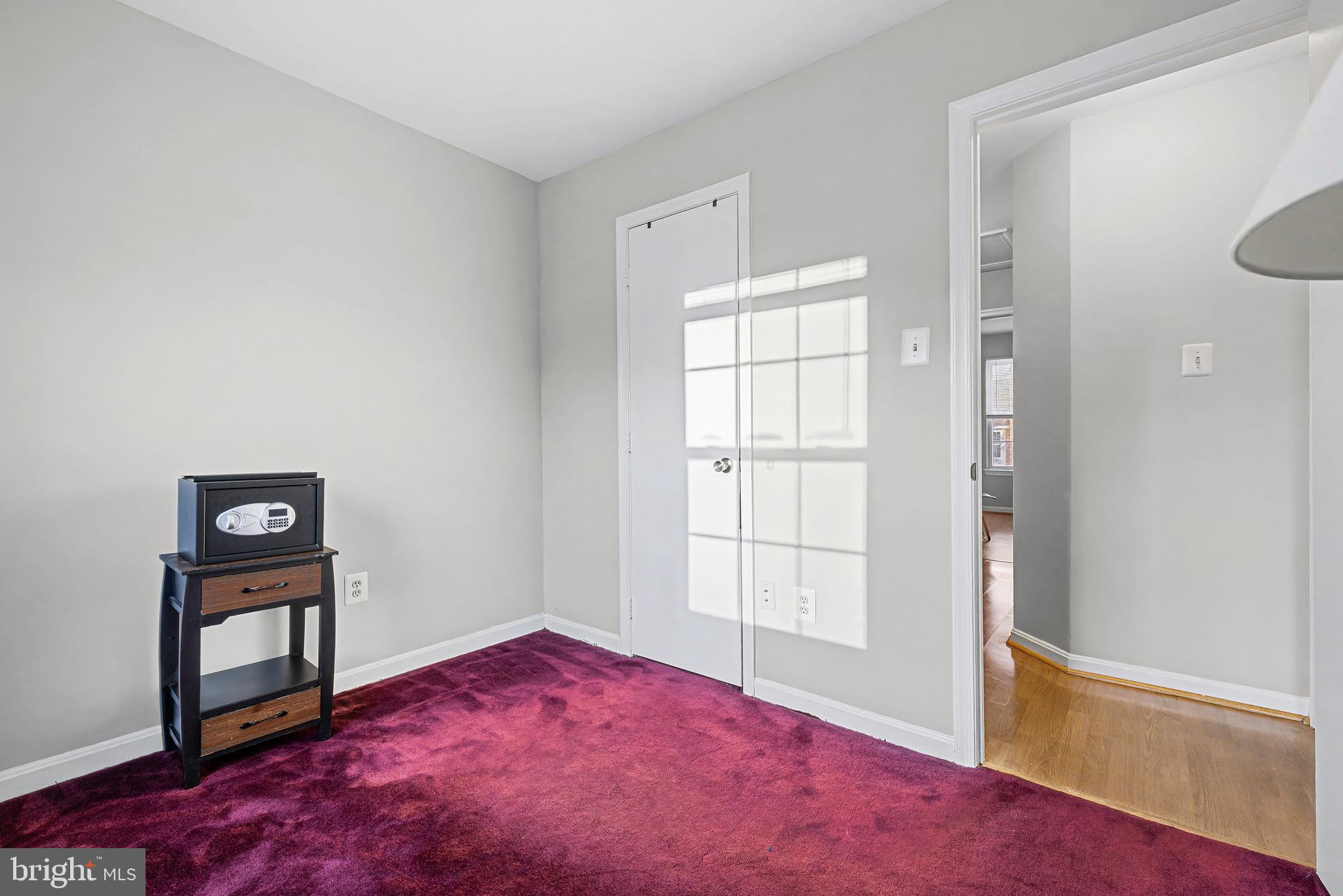 LONDON WOODS - Residential